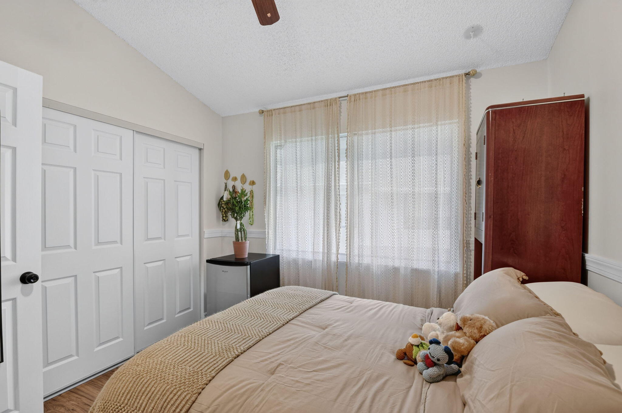 HARBOUR POINTE AT RIVER BRIDGE CONDO - Residential