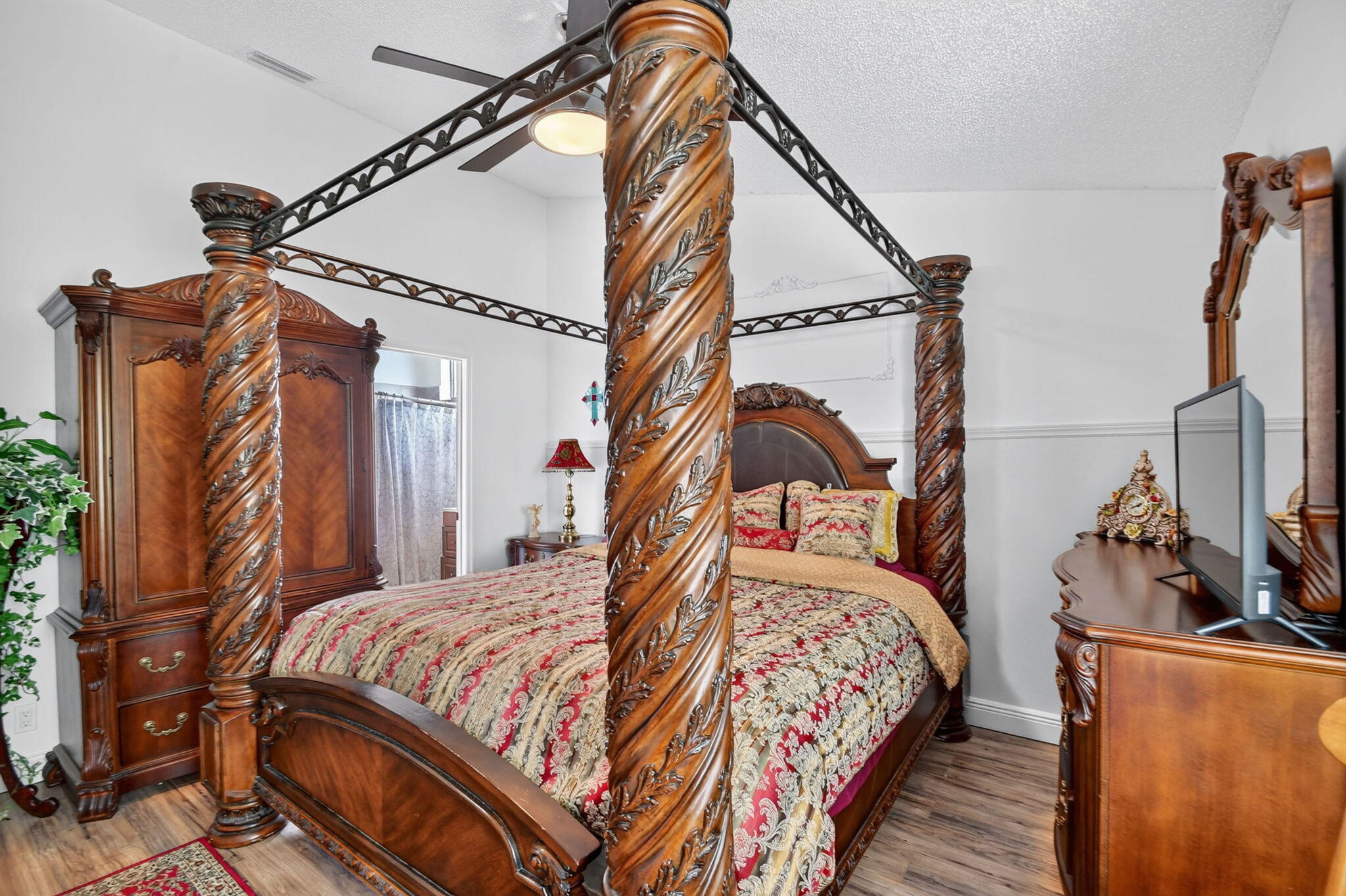 HARBOUR POINTE AT RIVER BRIDGE CONDO - Residential