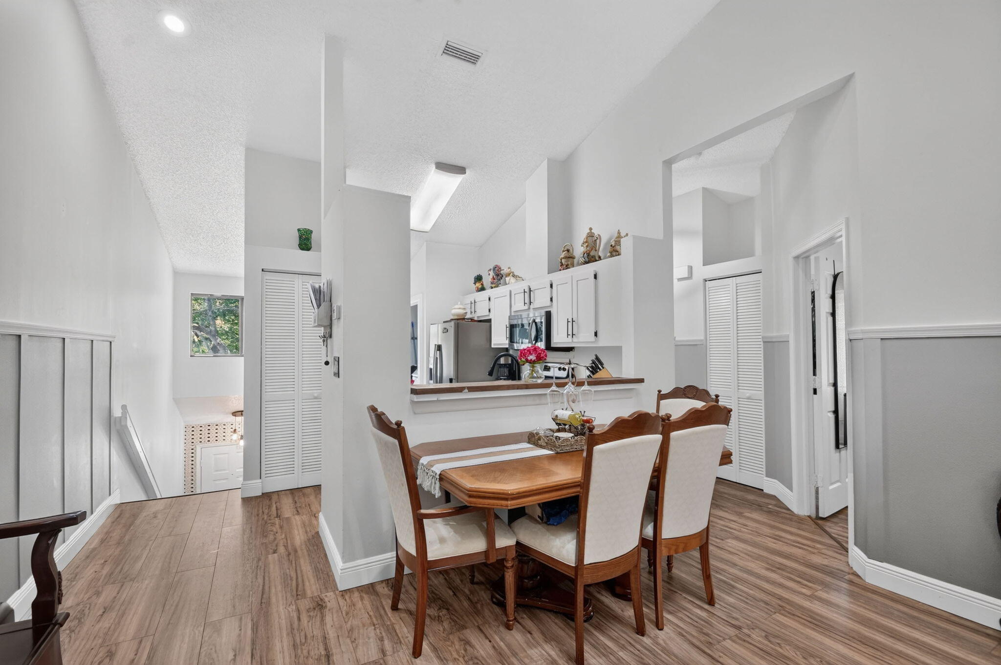 HARBOUR POINTE AT RIVER BRIDGE CONDO - Residential