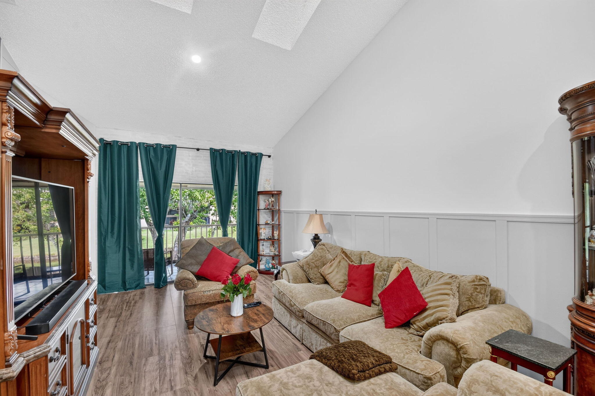 HARBOUR POINTE AT RIVER BRIDGE CONDO - Residential