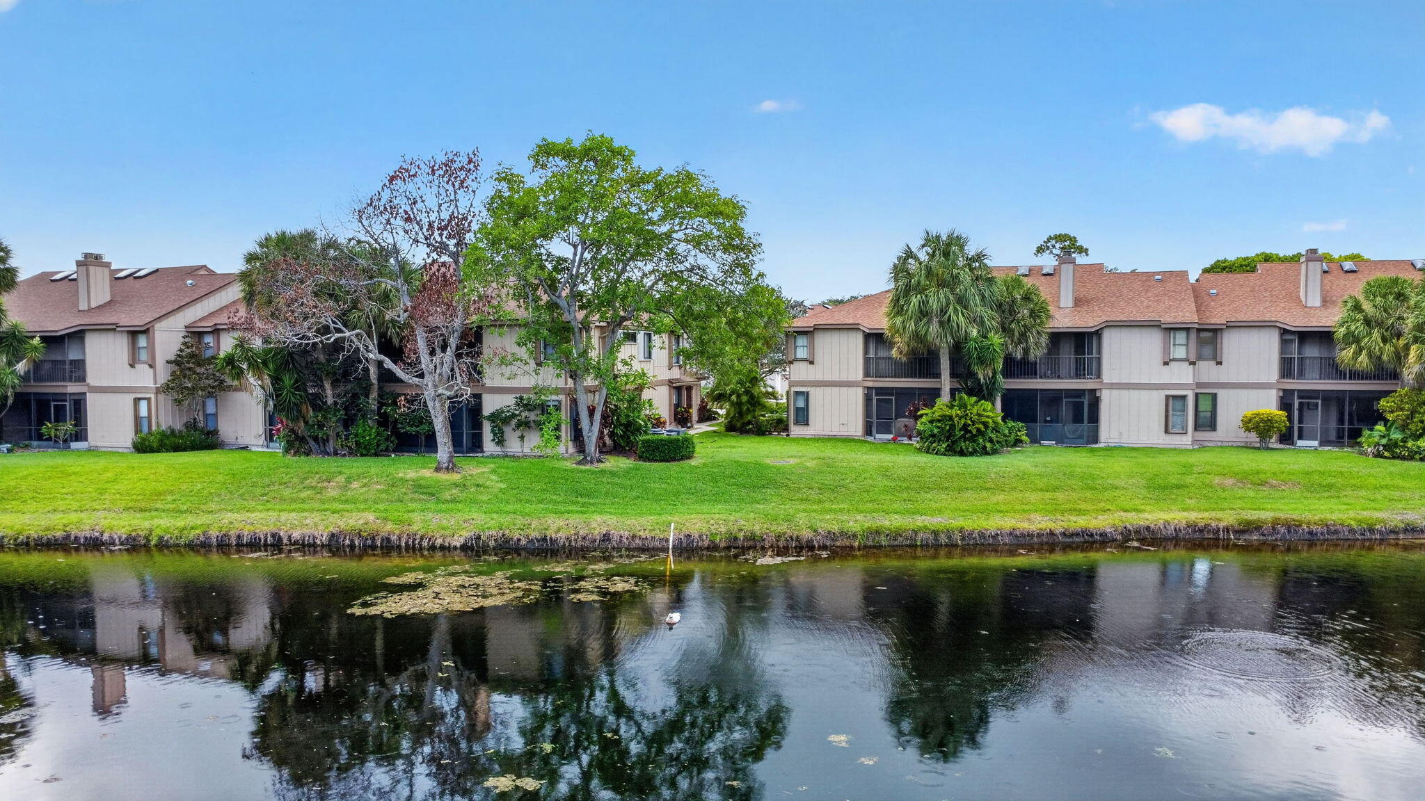 HARBOUR POINTE AT RIVER BRIDGE CONDO - Residential