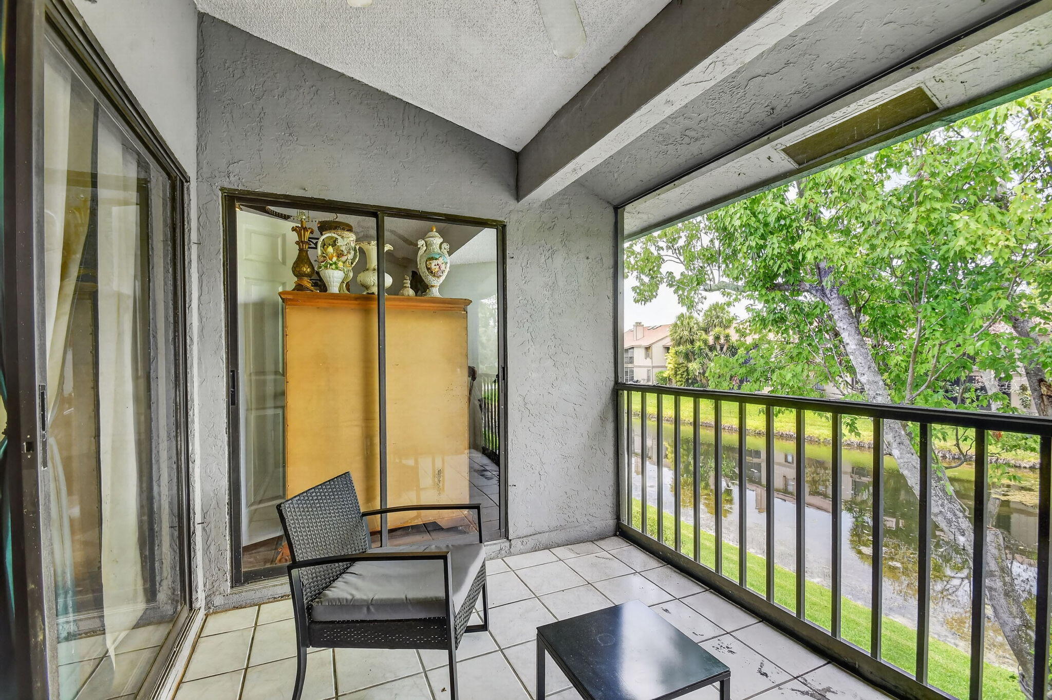 HARBOUR POINTE AT RIVER BRIDGE CONDO - Residential