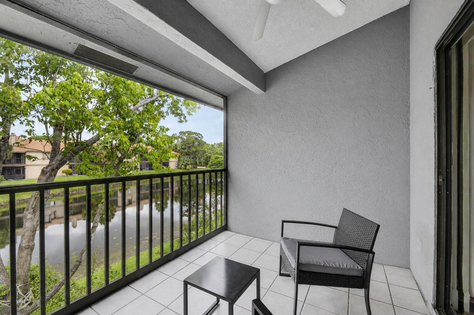 HARBOUR POINTE AT RIVER BRIDGE CONDO - Residential