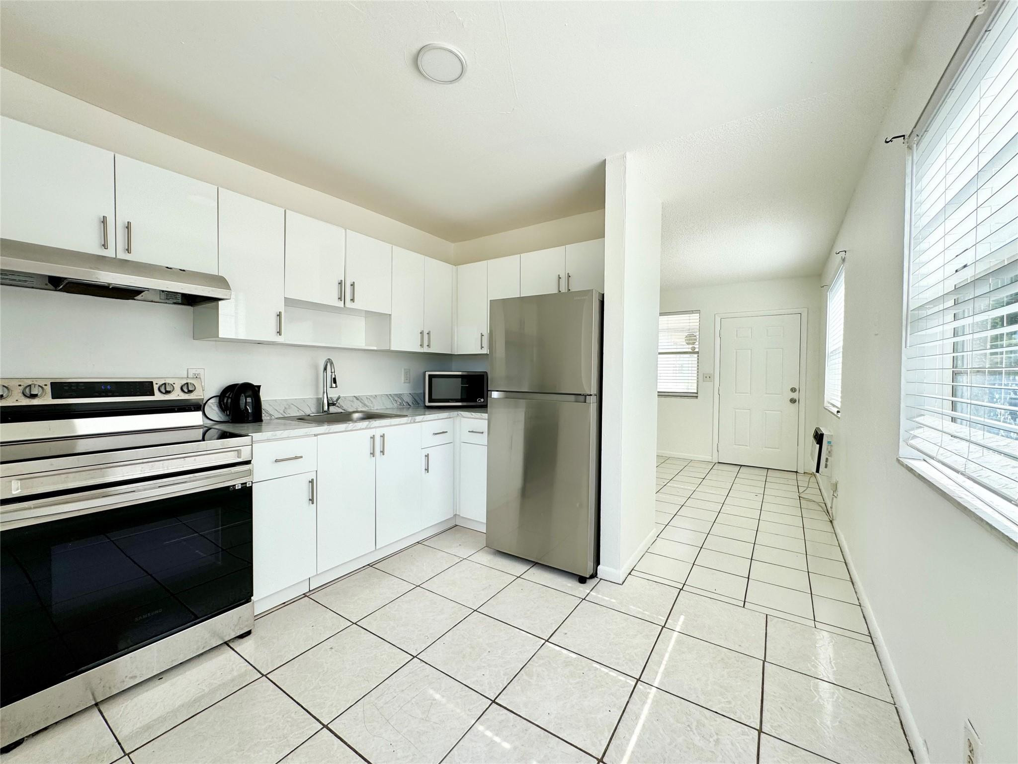 INLET GROVE - Residential Lease