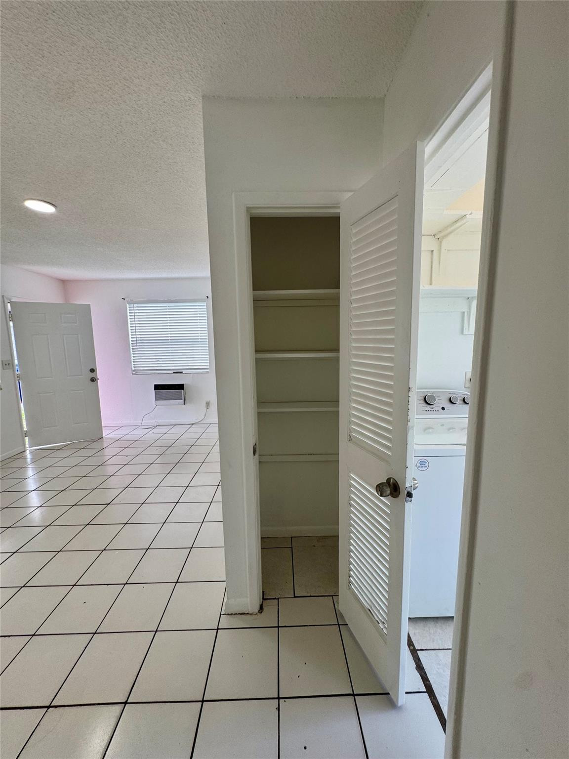 INLET GROVE - Residential Lease