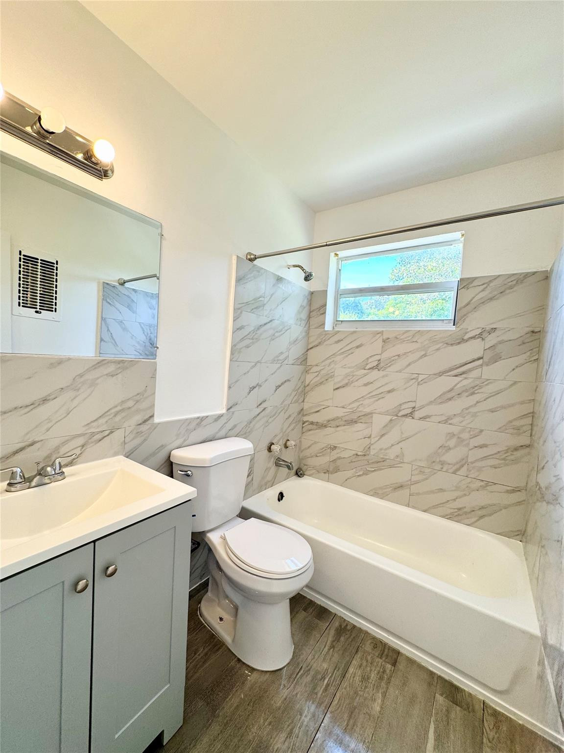 INLET GROVE - Residential Lease