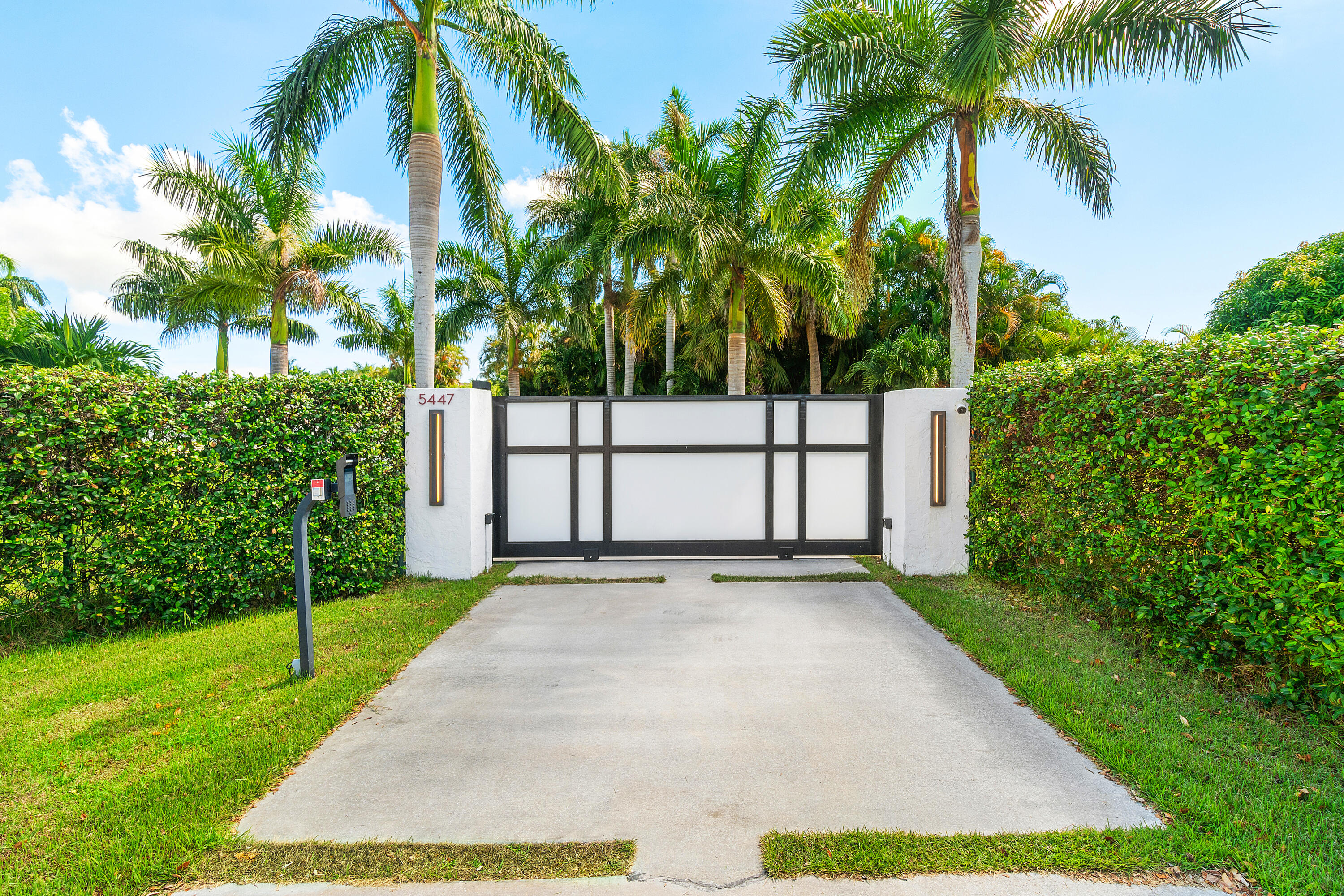 Jupiter waterfront paradise! This 3BR/3.5BA CBS home with office & den delivers breathtaking wide open-water views, a brand-new composite dock, and a private guest cottage on over 3/4 of an acre. Remodeled with smart-home technology, high-end appliances, steam shower, custom heated pool, and full-house generator . Gated grounds with tropical landscaping, create a true personal compound. Minutes to the Jupiter Inlet by boat, this property offers direct access to world-class fishing, sandbars, and waterfront dining. Entertainer's dream or private retreat, with multiple indoor/outdoor living spaces perfect for gatherings or quiet sunsets. Rarely does a home combine privacy, luxury, and location so seamlessly—this is the one you have been waiting for.  Schedule your private viewing