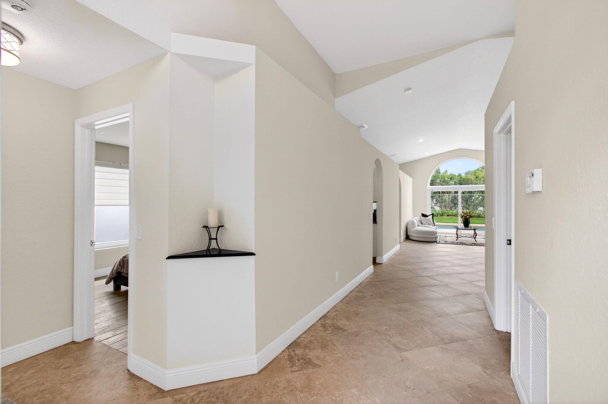 SYMPHONY BAY - Residential