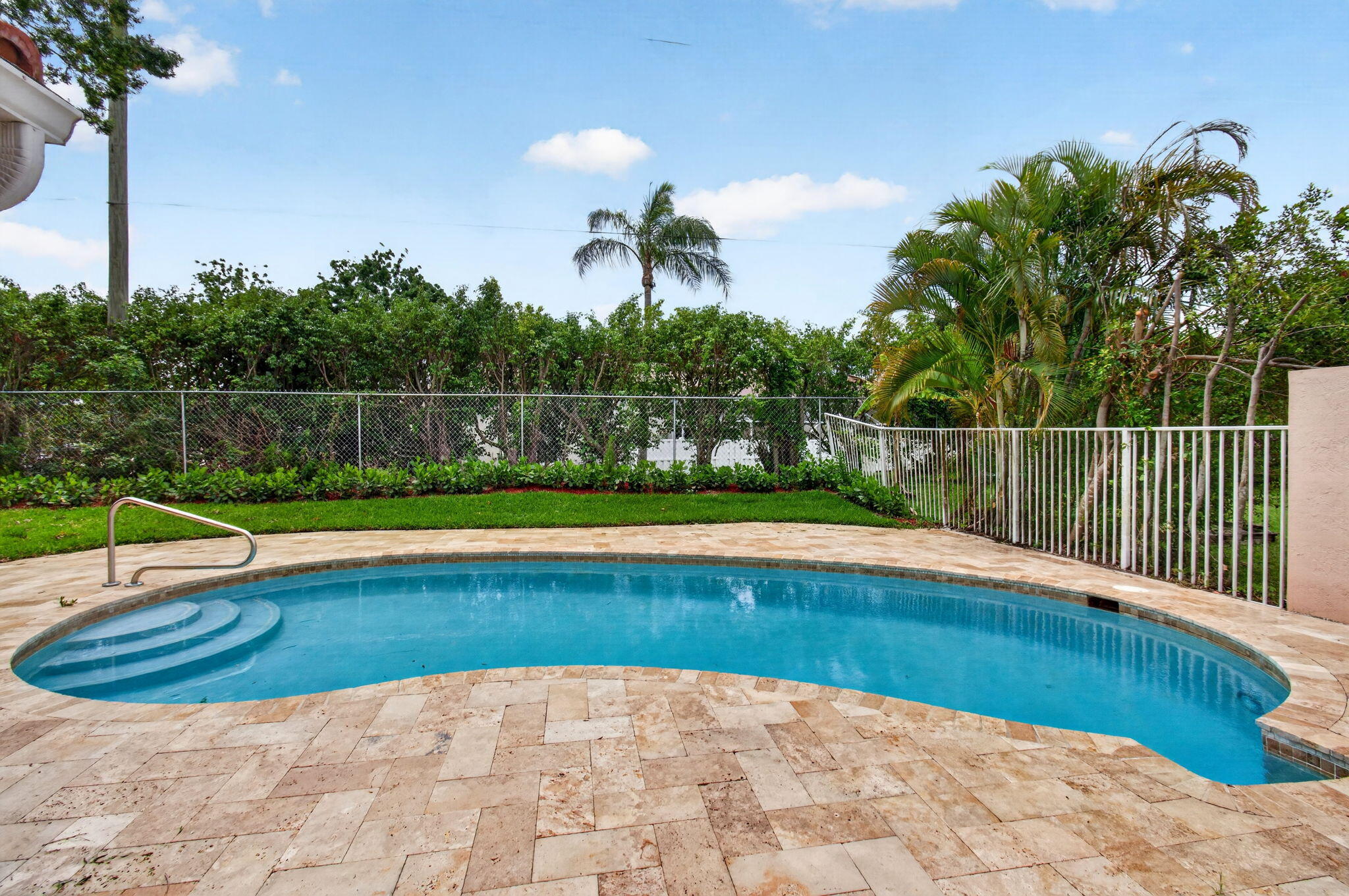 SYMPHONY BAY - Residential
