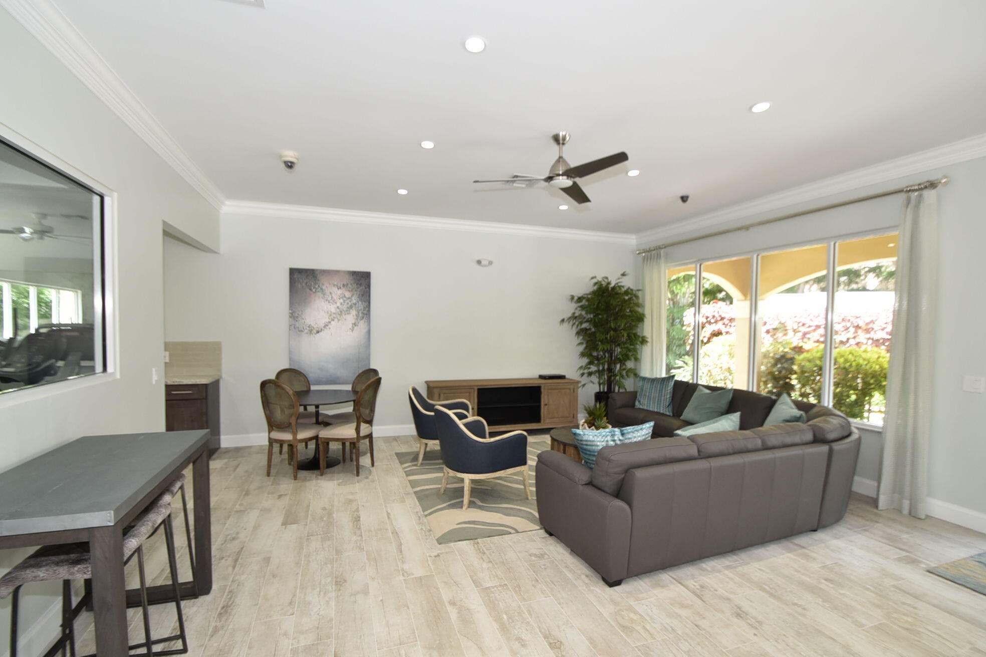 SYMPHONY BAY - Residential