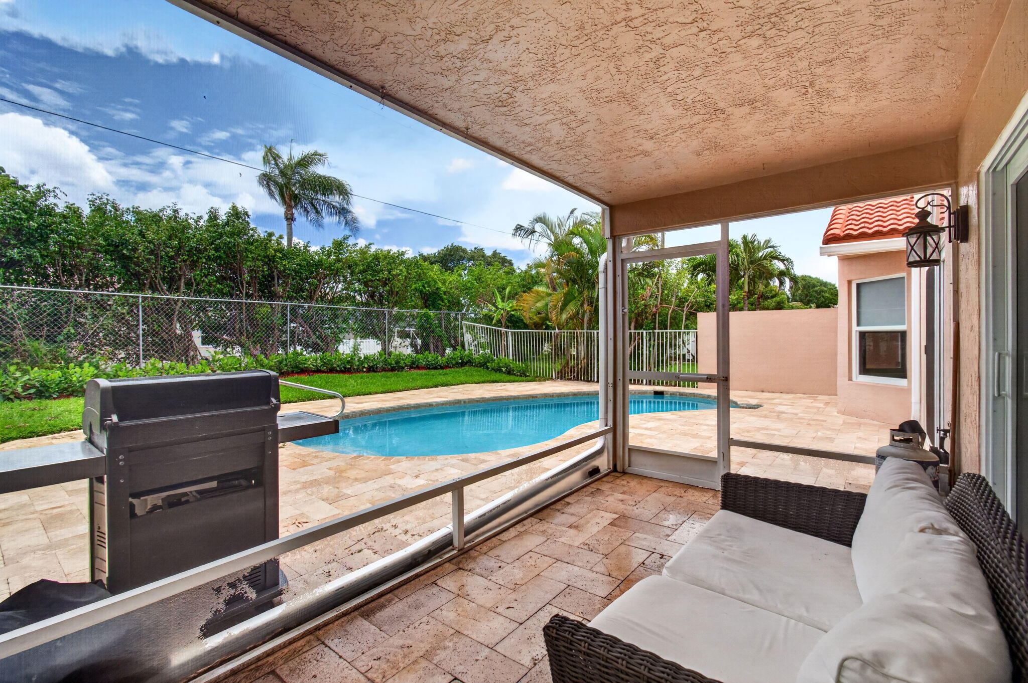 SYMPHONY BAY - Residential