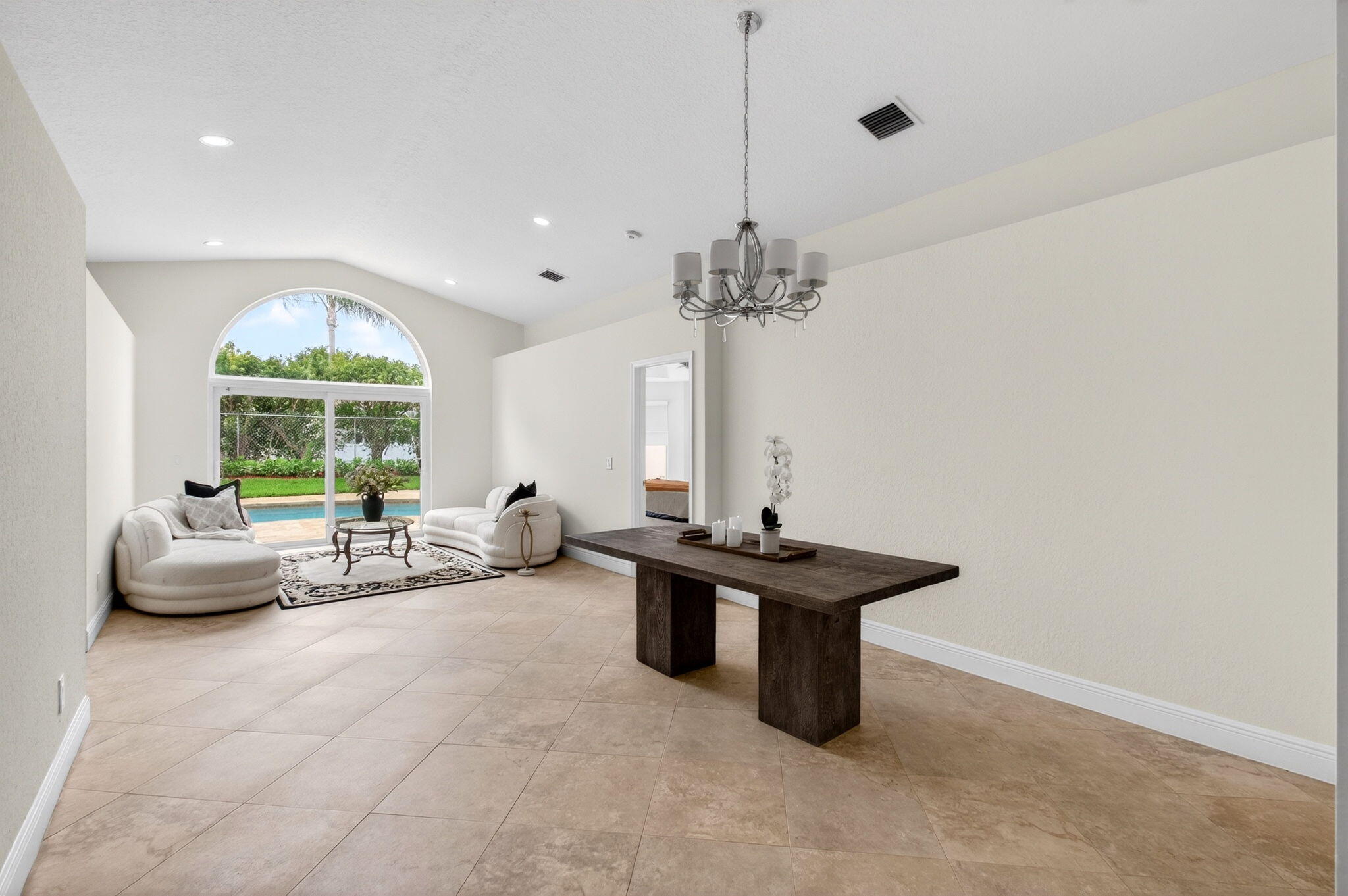 SYMPHONY BAY - Residential