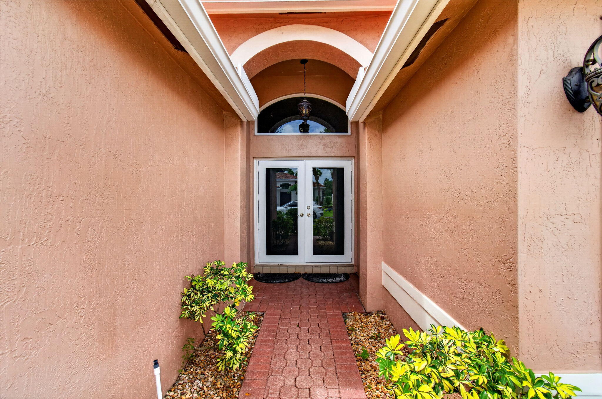 SYMPHONY BAY - Residential