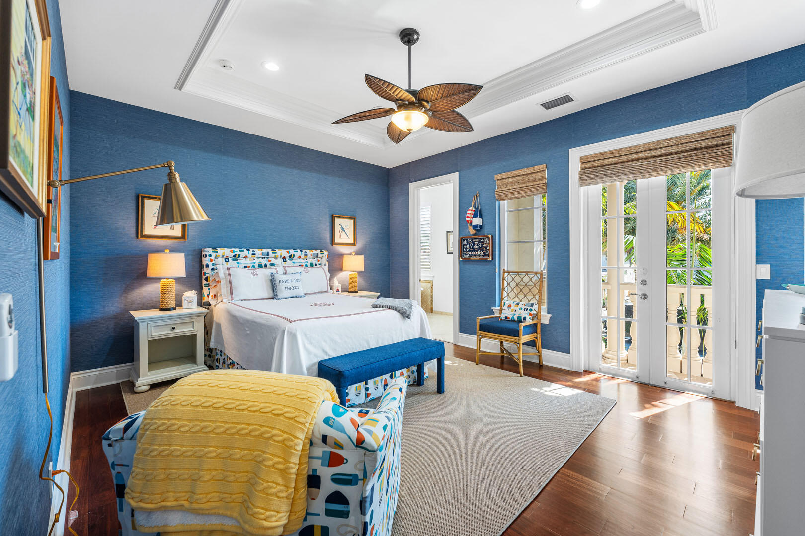ROYAL PALM YACHT & COUNTRY CLUB - Residential