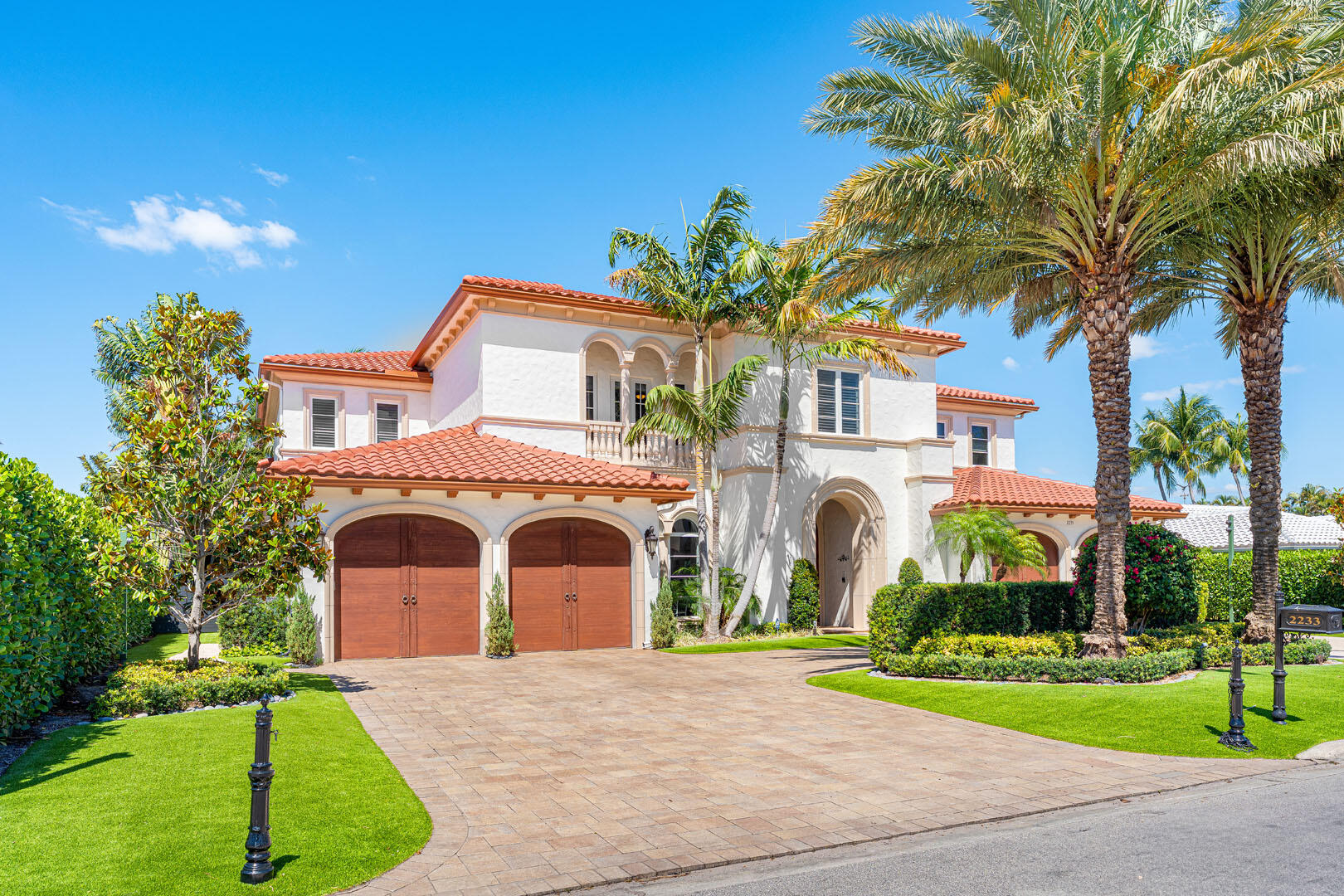 ROYAL PALM YACHT & COUNTRY CLUB - Residential