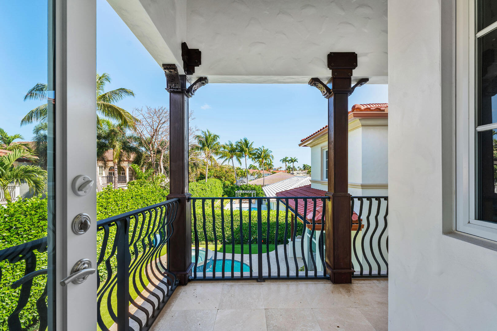 ROYAL PALM YACHT & COUNTRY CLUB - Residential