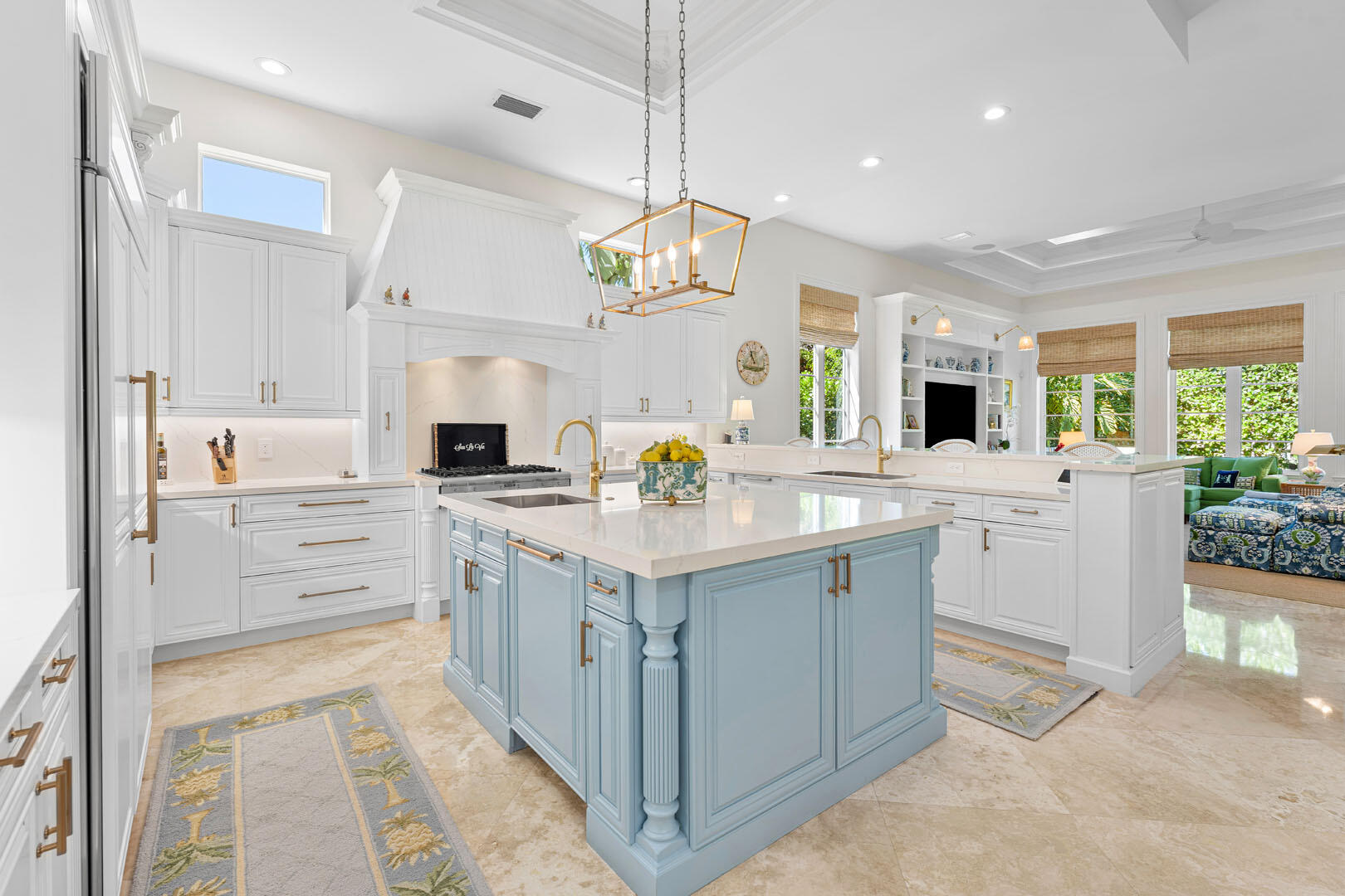 ROYAL PALM YACHT & COUNTRY CLUB - Residential