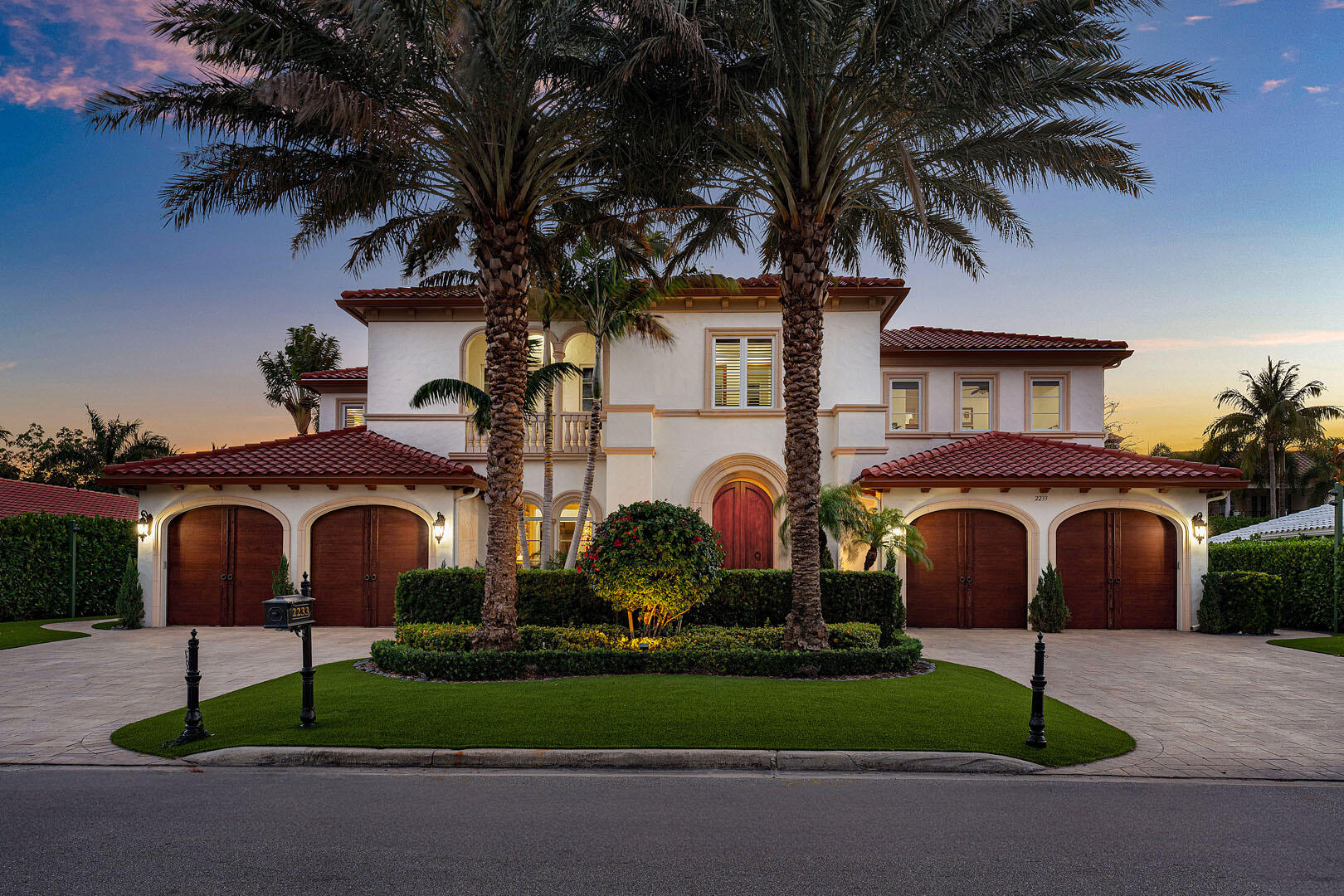 ROYAL PALM YACHT & COUNTRY CLUB - Residential