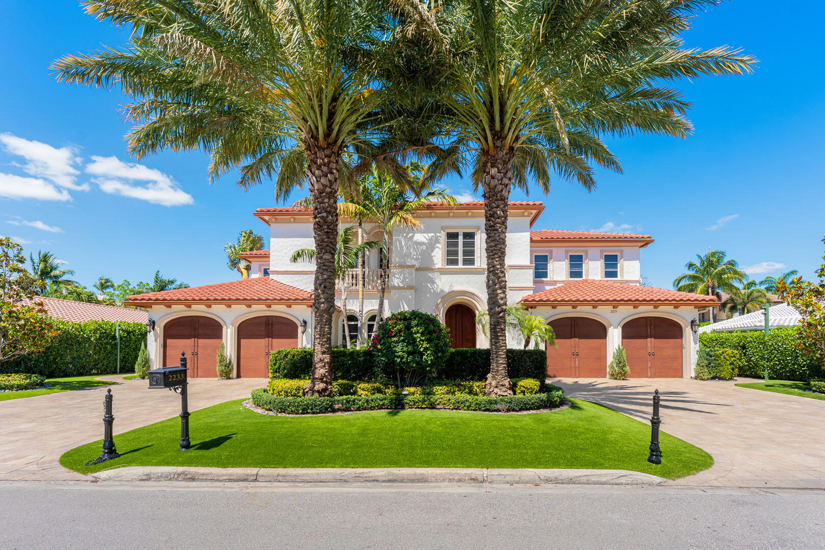 ROYAL PALM YACHT & COUNTRY CLUB - Residential