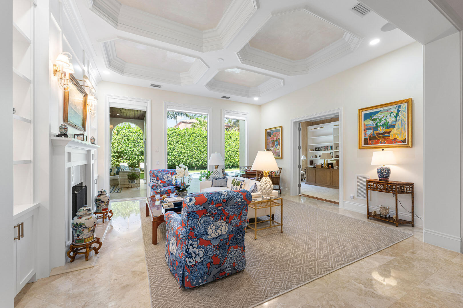 ROYAL PALM YACHT & COUNTRY CLUB - Residential