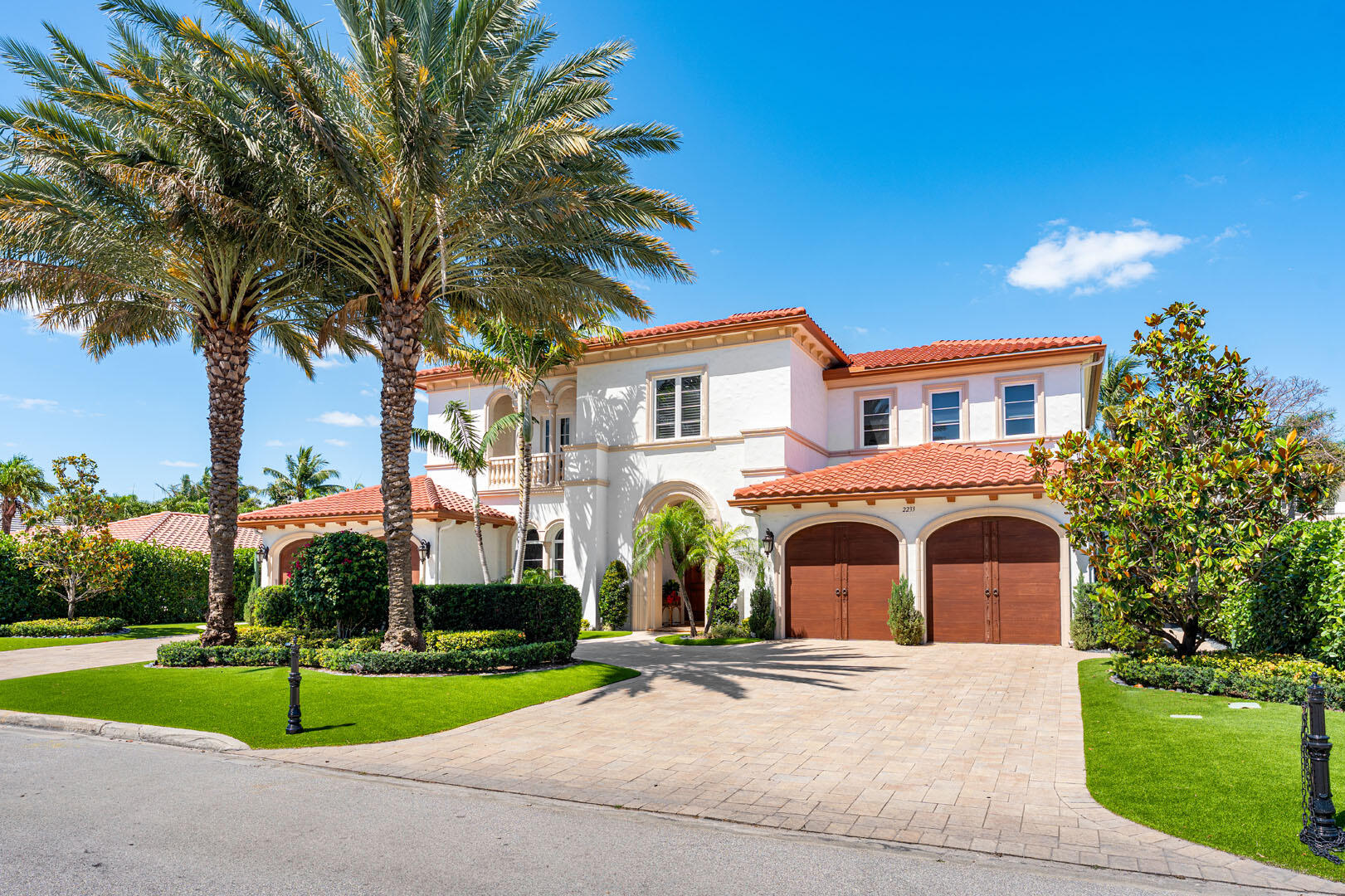 ROYAL PALM YACHT & COUNTRY CLUB - Residential
