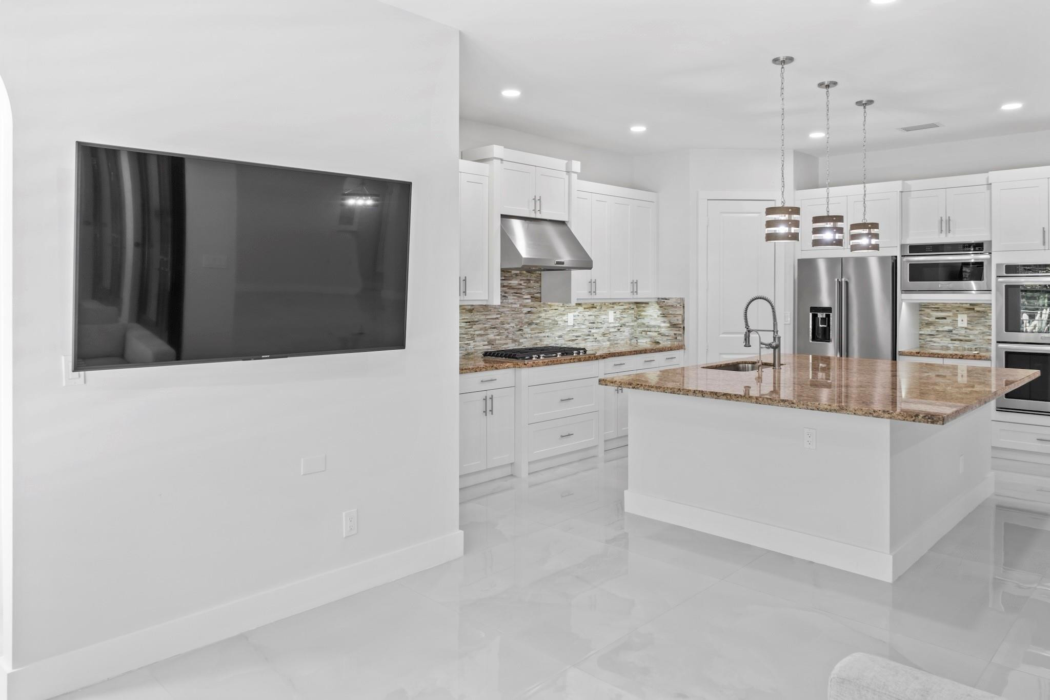 BRUSCHI PROPERTY - Residential