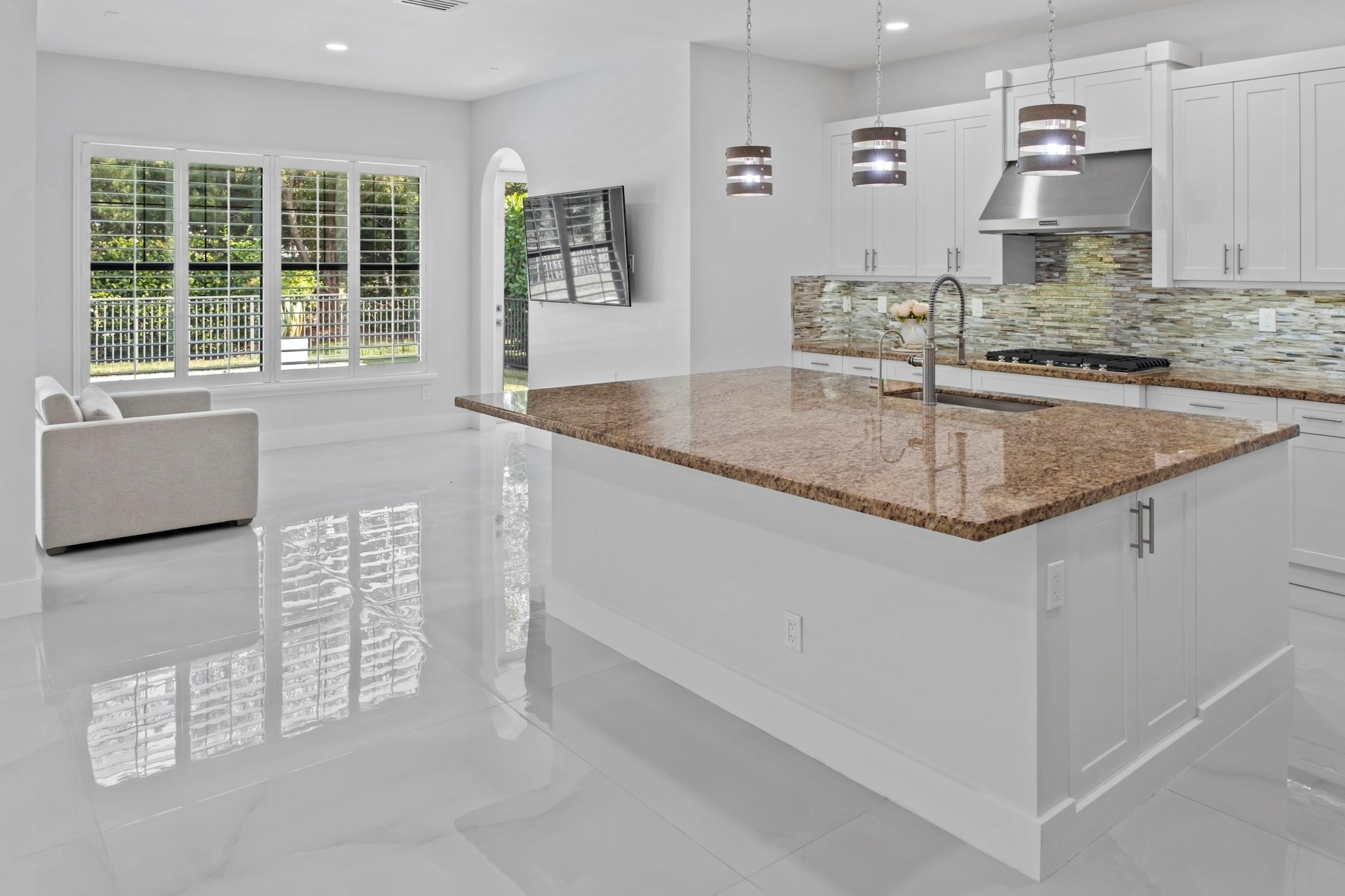 BRUSCHI PROPERTY - Residential
