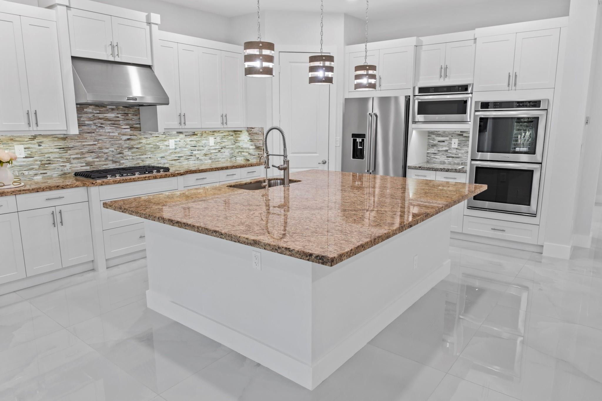 BRUSCHI PROPERTY - Residential