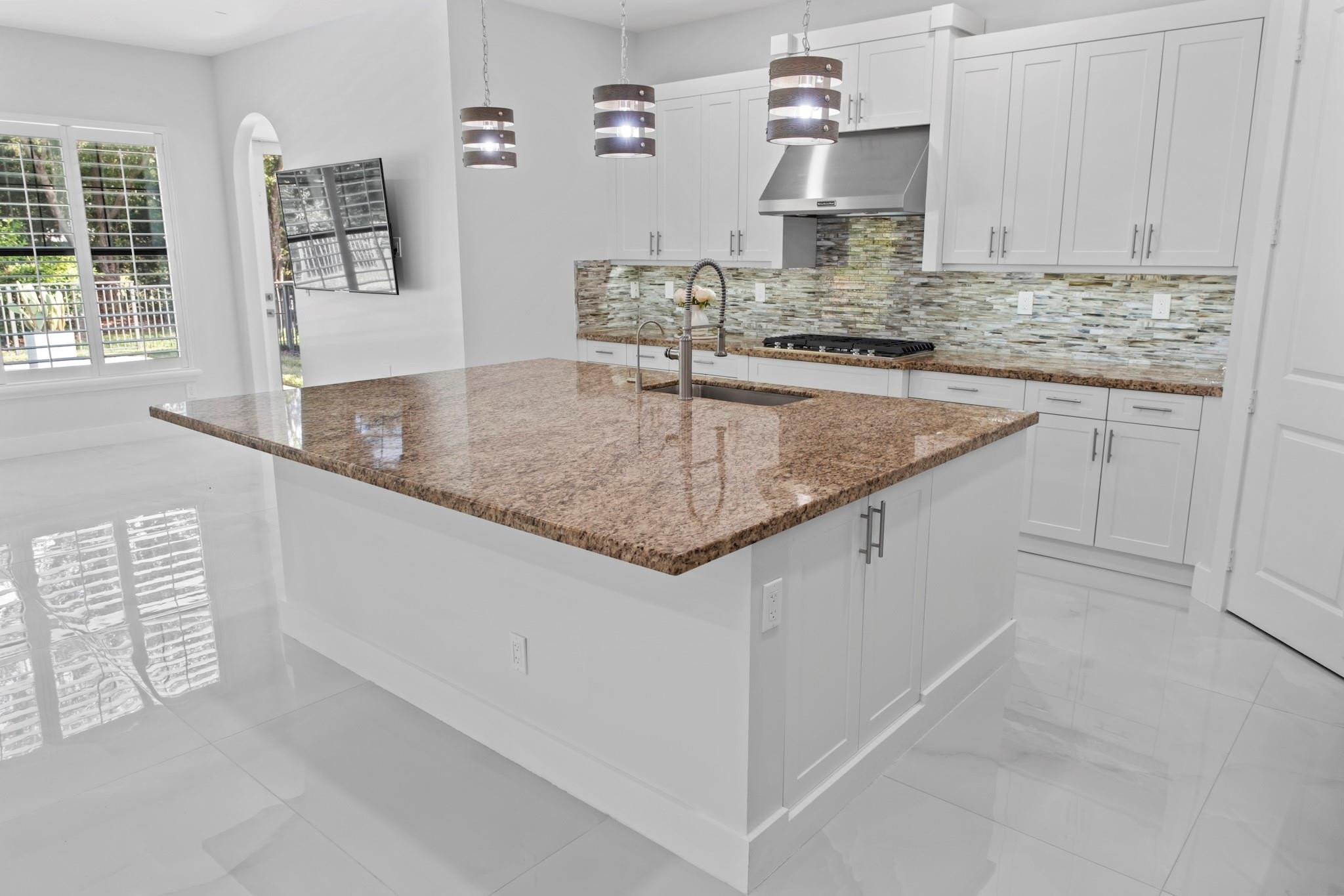 BRUSCHI PROPERTY - Residential