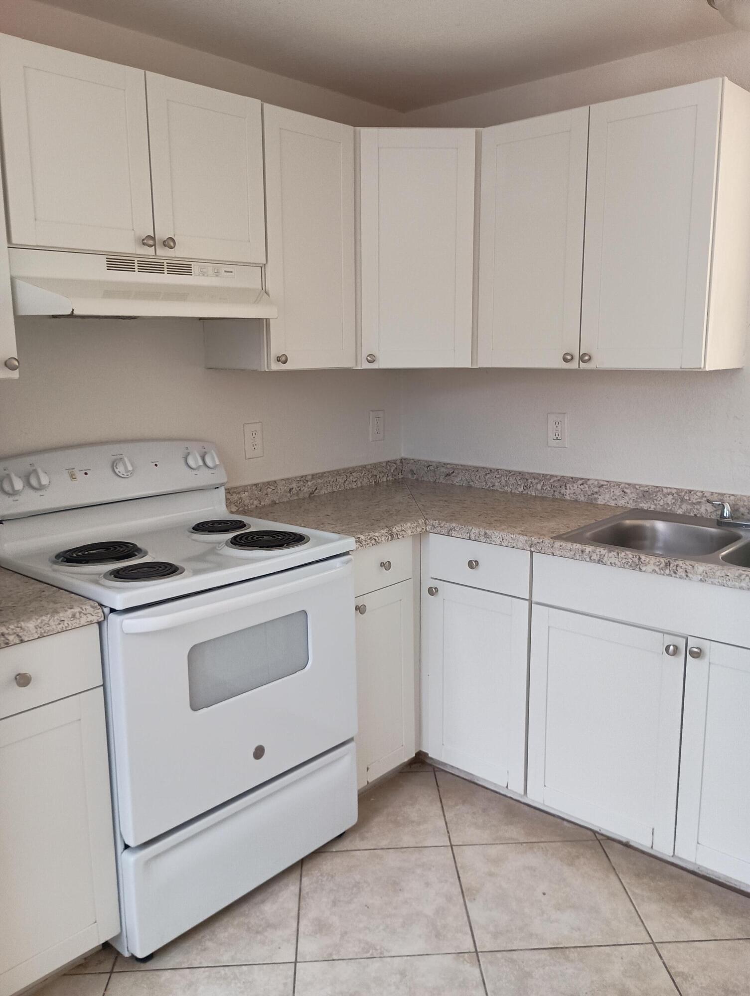 DIXIELAND SUBDIVISION - Residential Lease