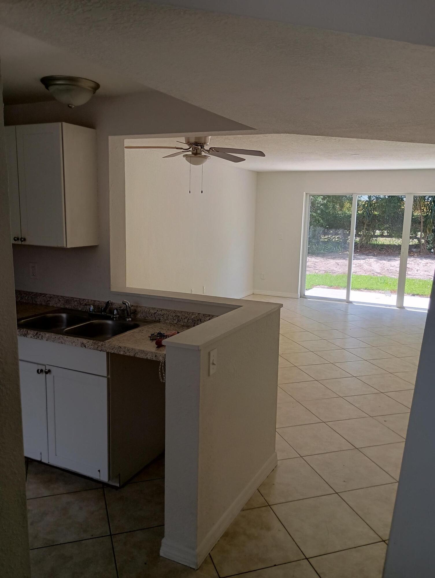 DIXIELAND SUBDIVISION - Residential Lease