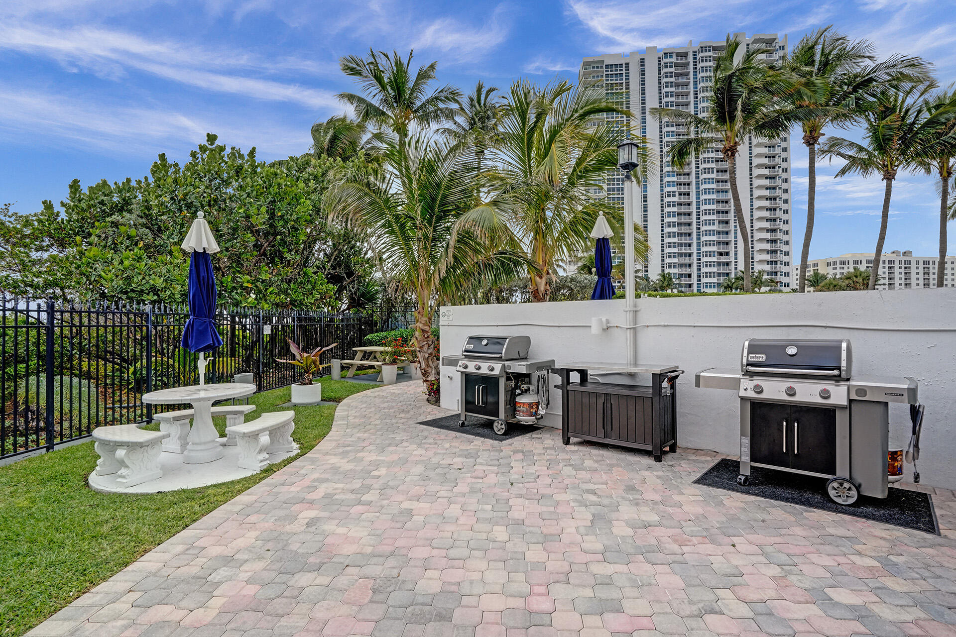 Claridge Condo - Residential