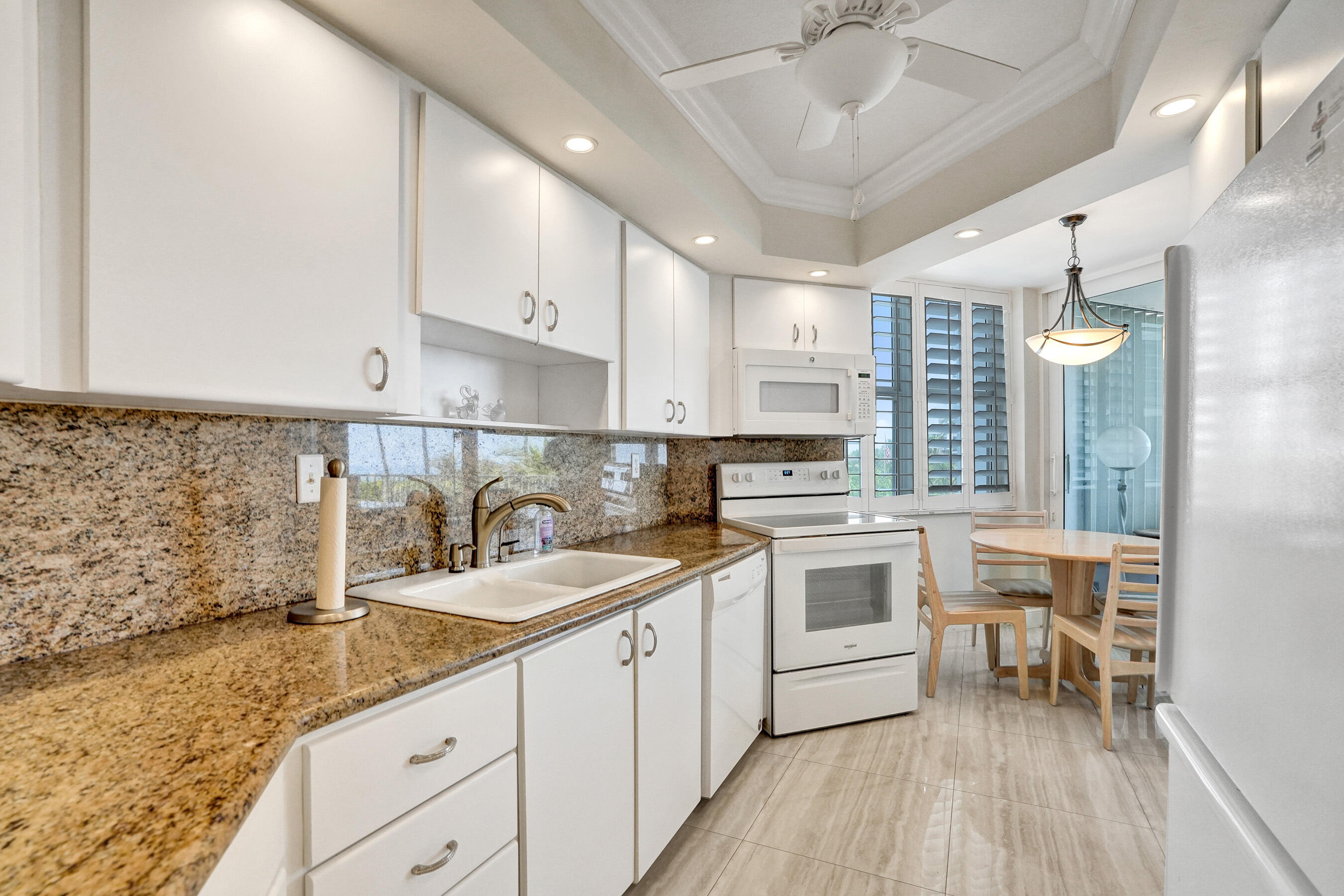 Claridge Condo - Residential