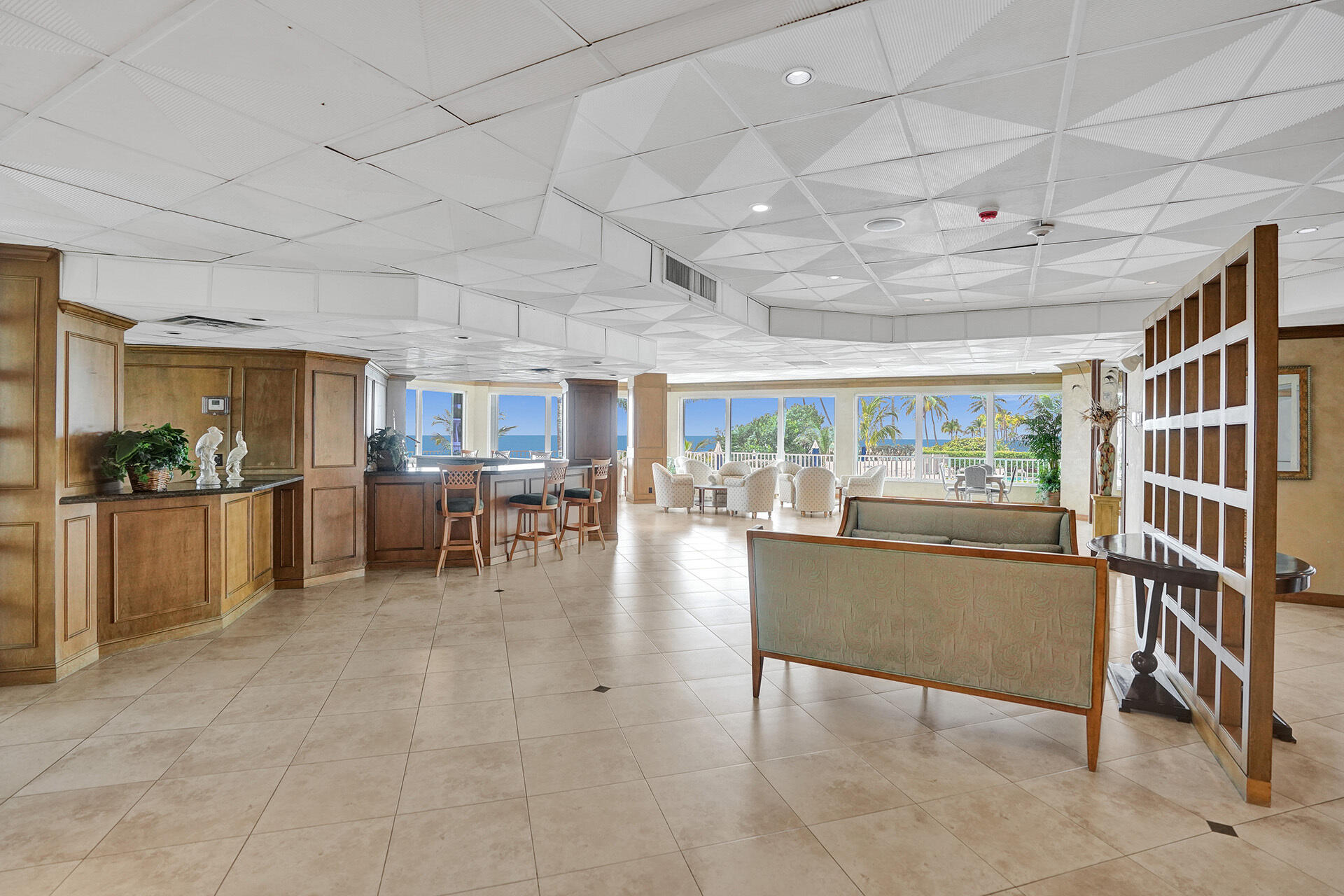 Claridge Condo - Residential