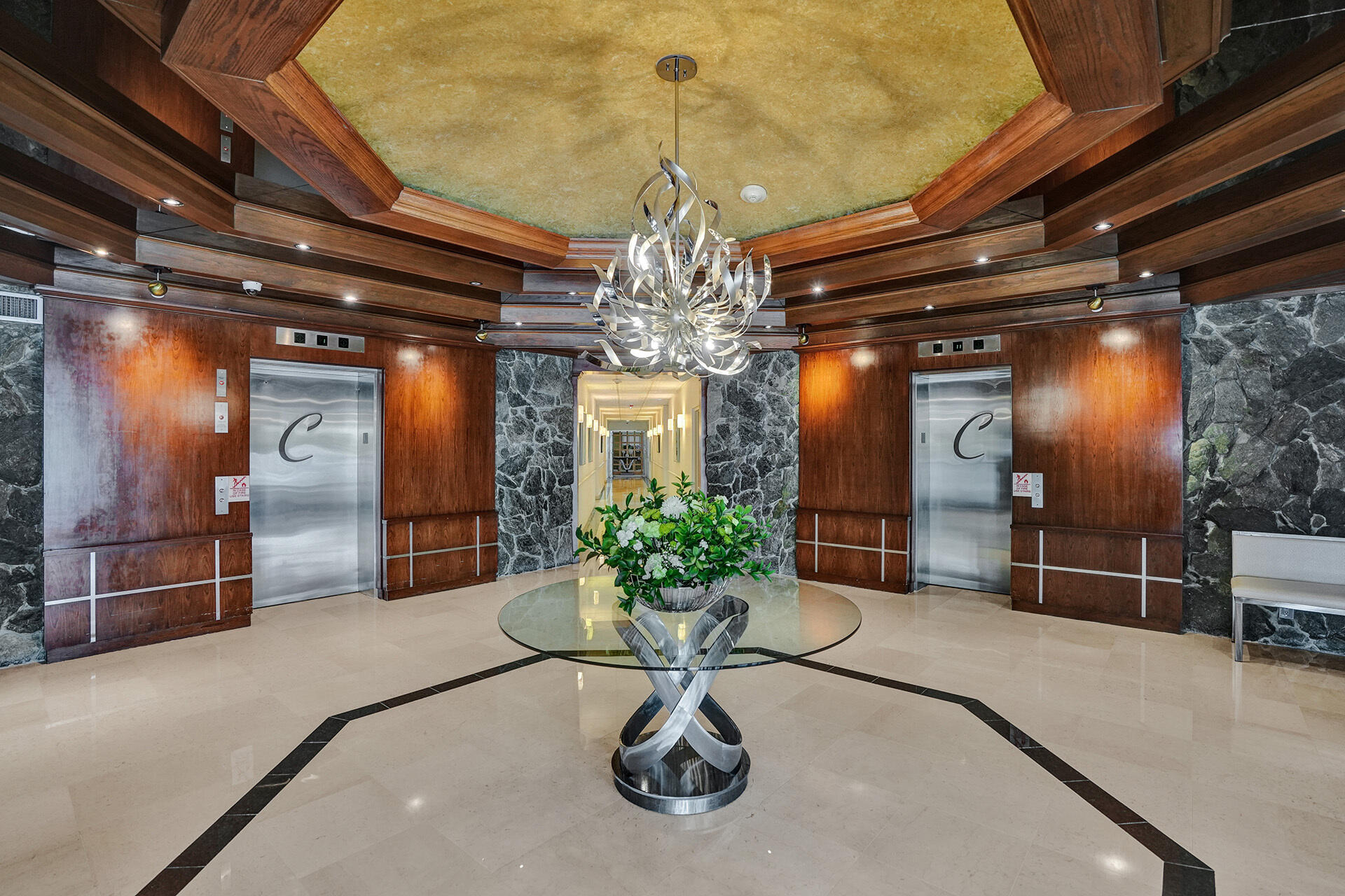 Claridge Condo - Residential