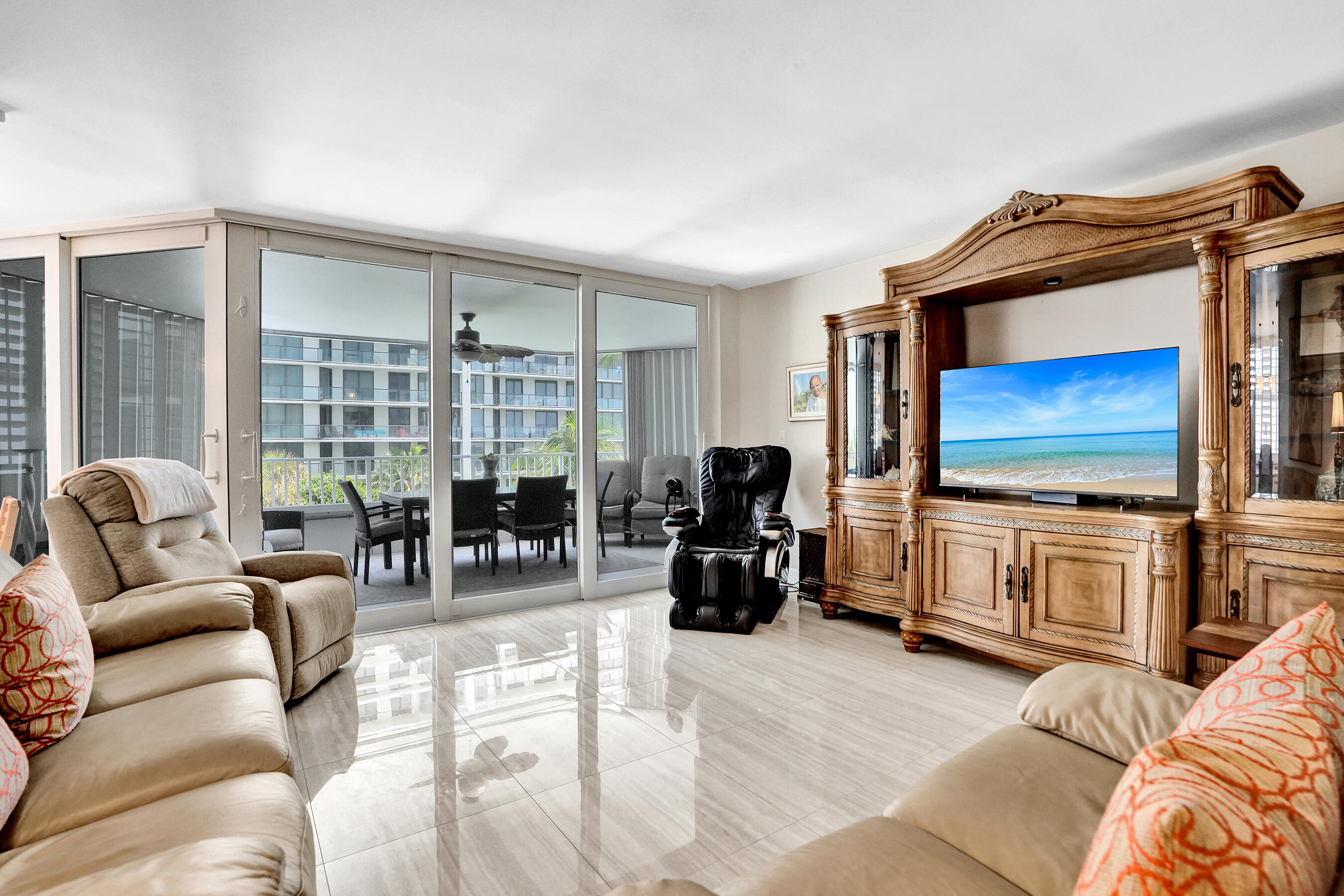 Claridge Condo - Residential
