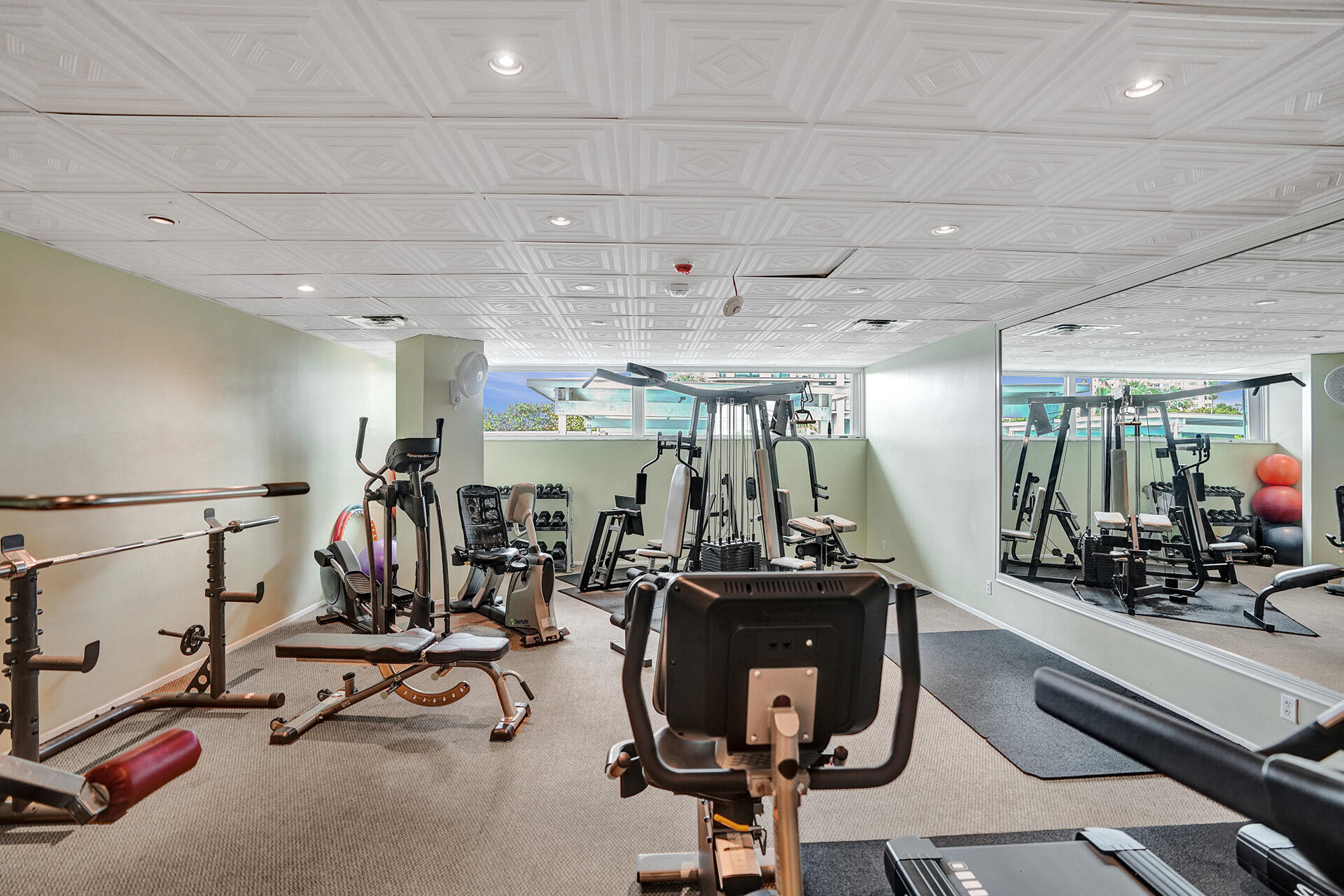 Claridge Condo - Residential