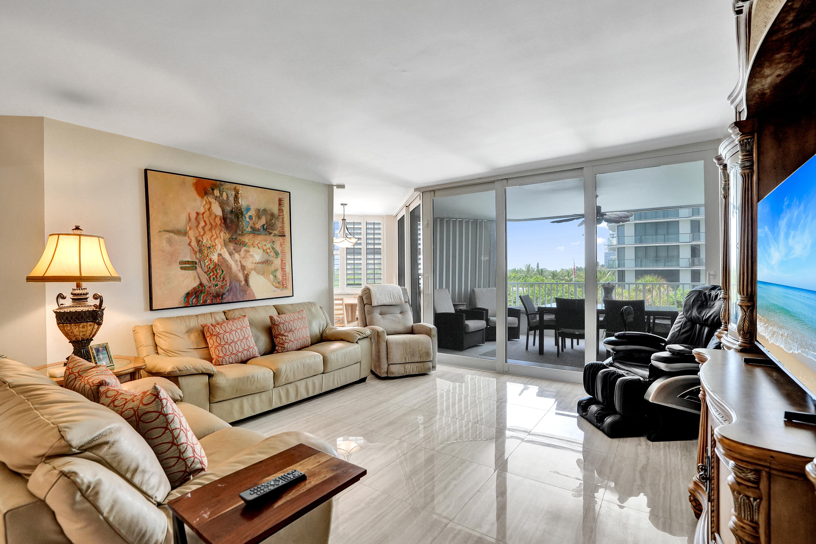 Claridge Condo - Residential