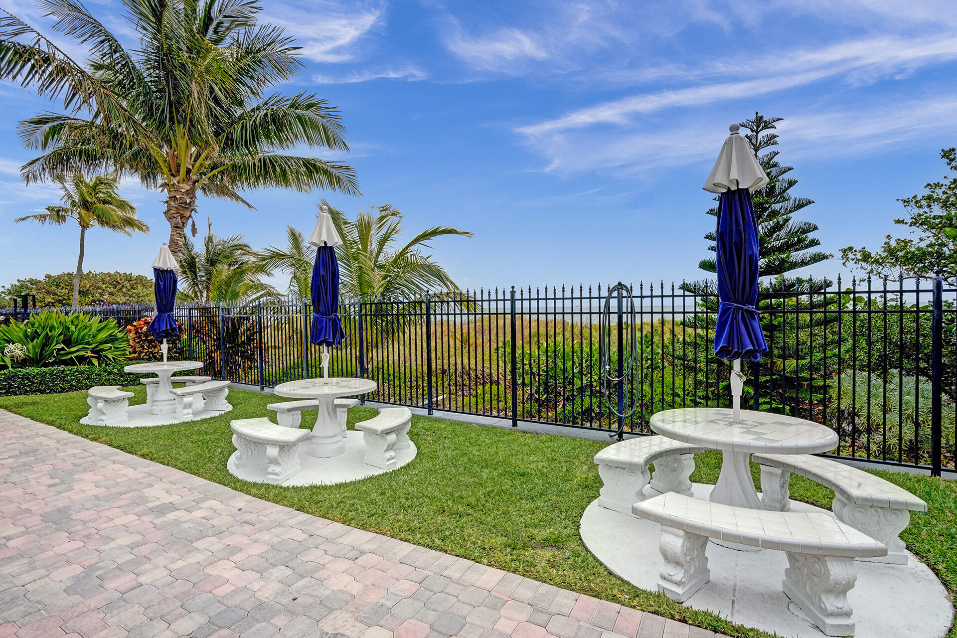 Claridge Condo - Residential