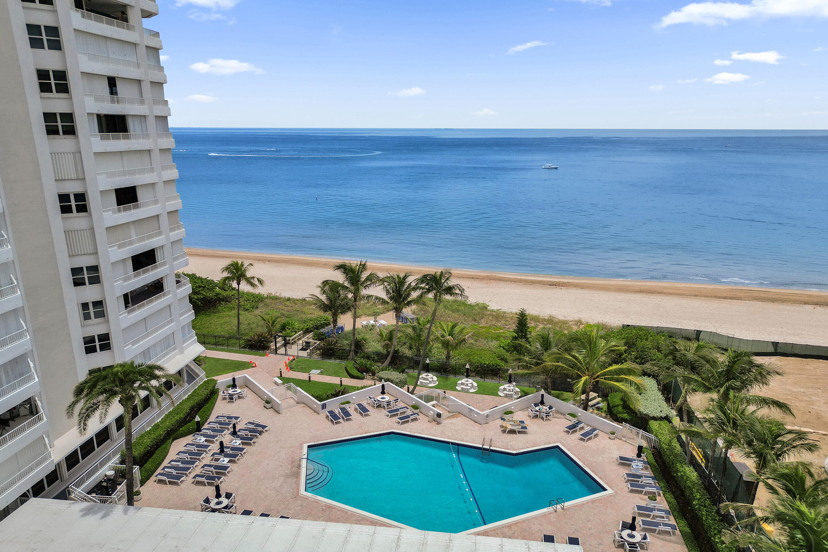 Claridge Condo - Residential