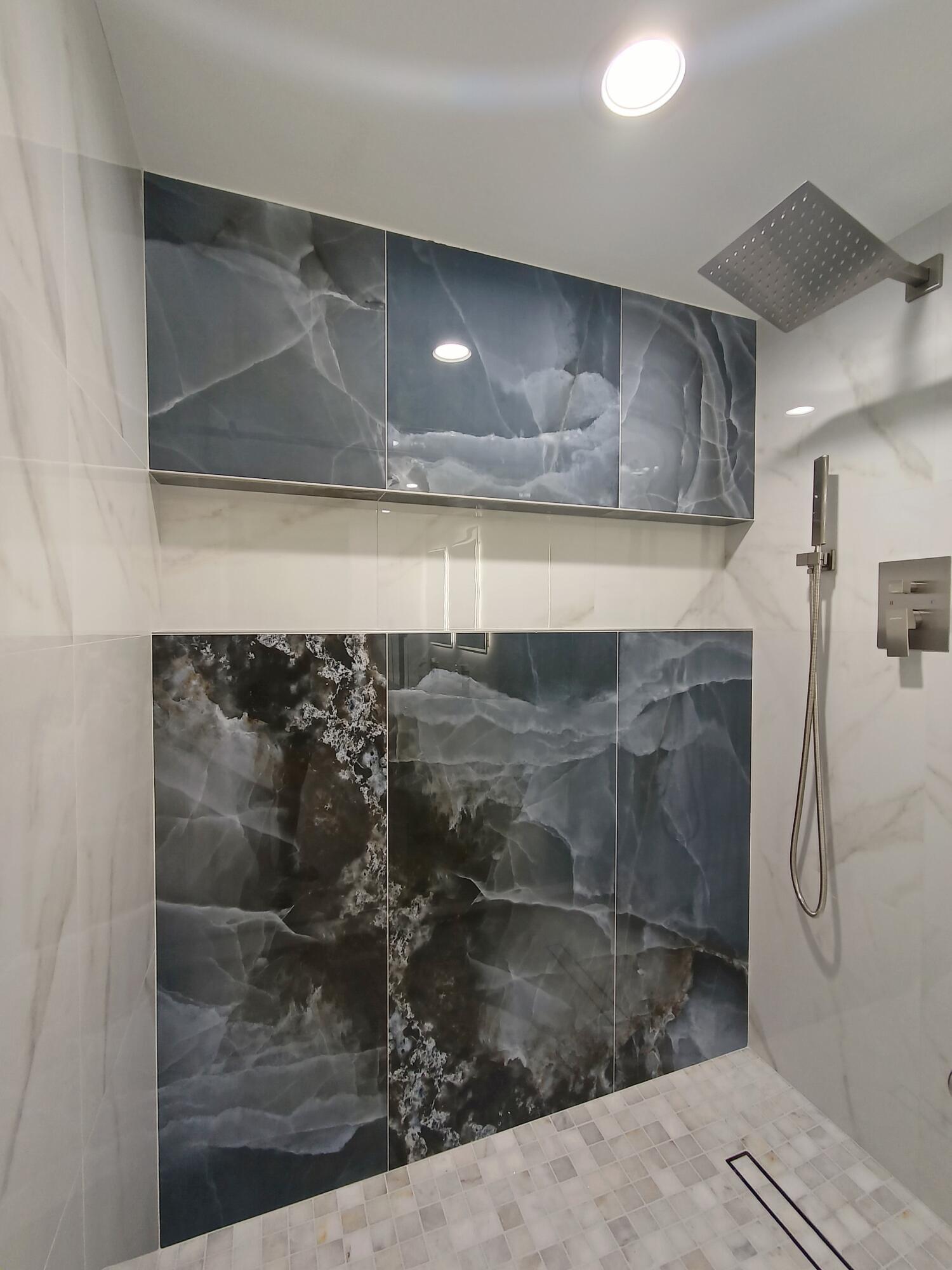 HUNTINGTON LAKES SEC FOUR CONDOS - Residential