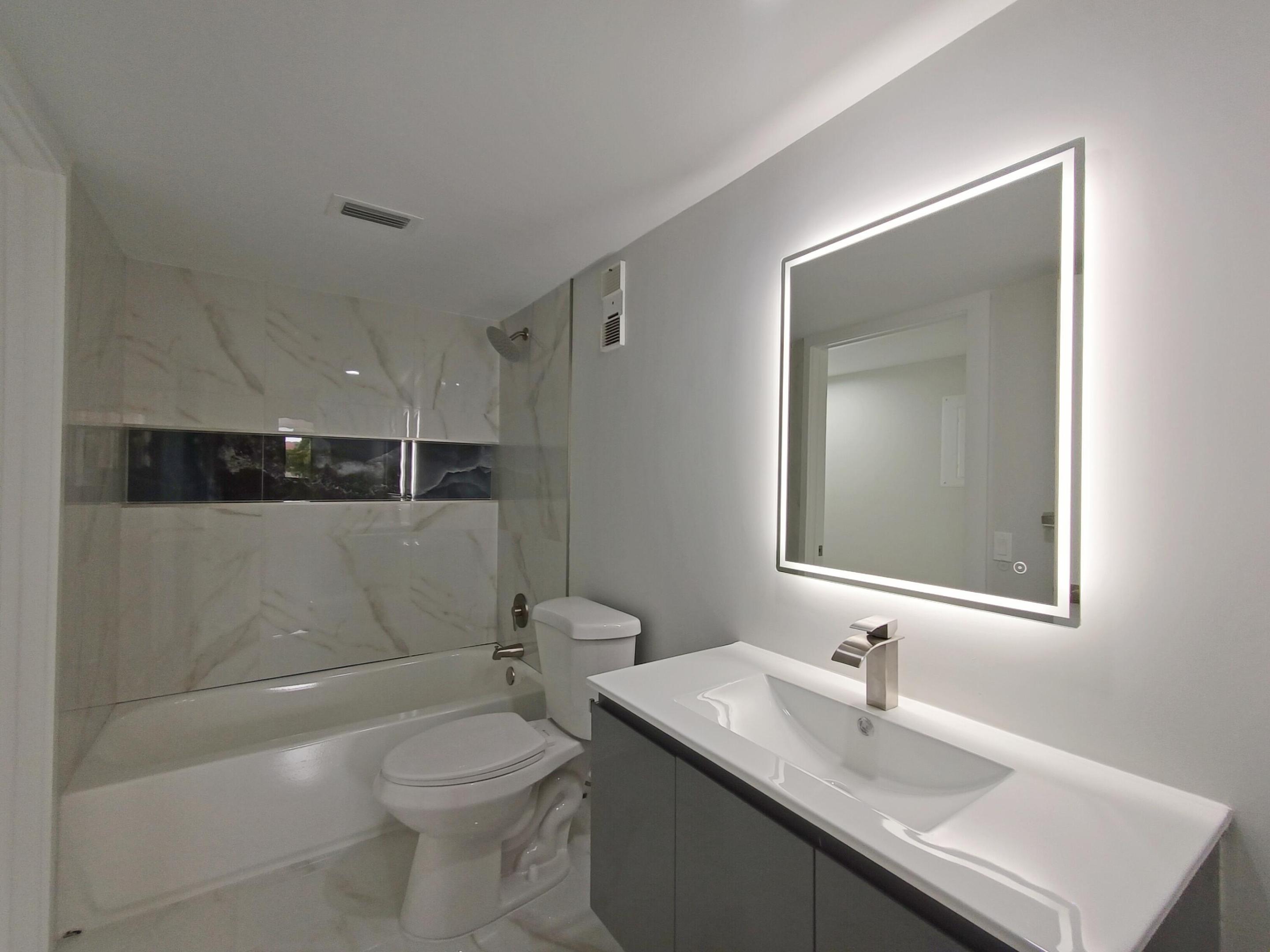 HUNTINGTON LAKES SEC FOUR CONDOS - Residential