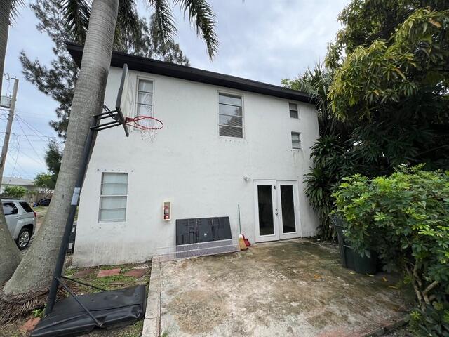 LAKE WORTH TOWN OF - Residential Income