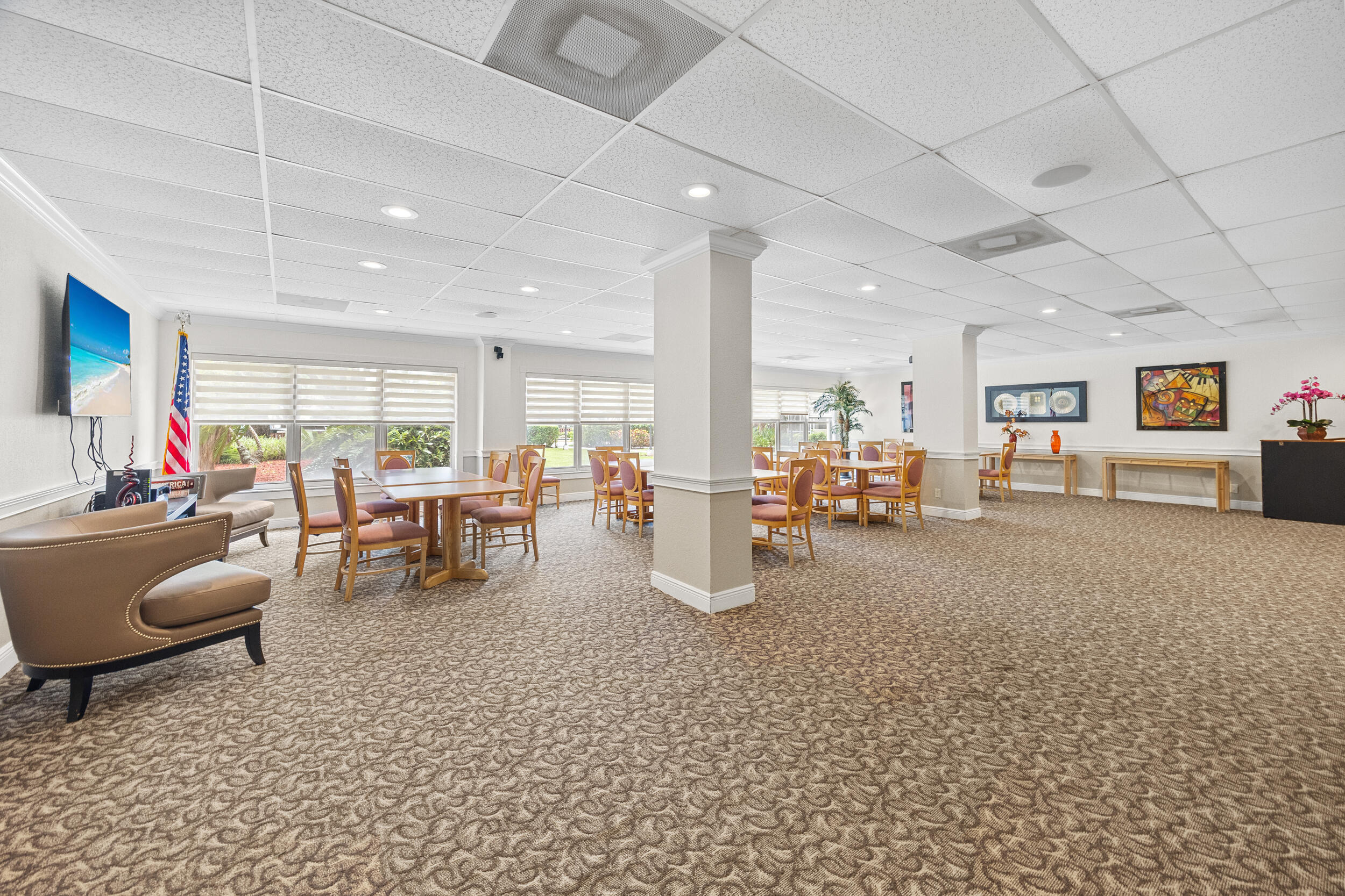 COUNTRY CLUB TOWER OF CORAL - Residential