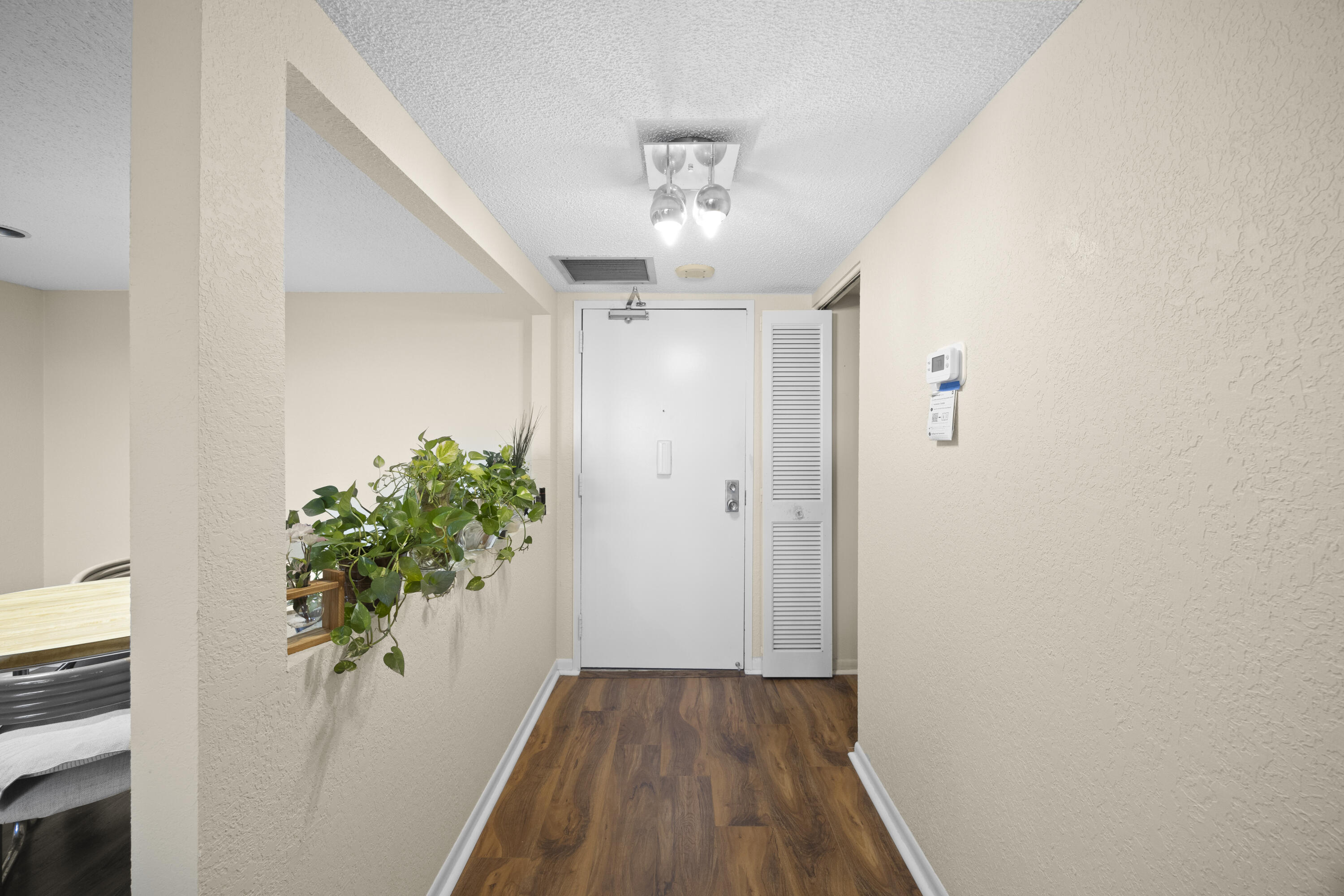 COUNTRY CLUB TOWER OF CORAL - Residential