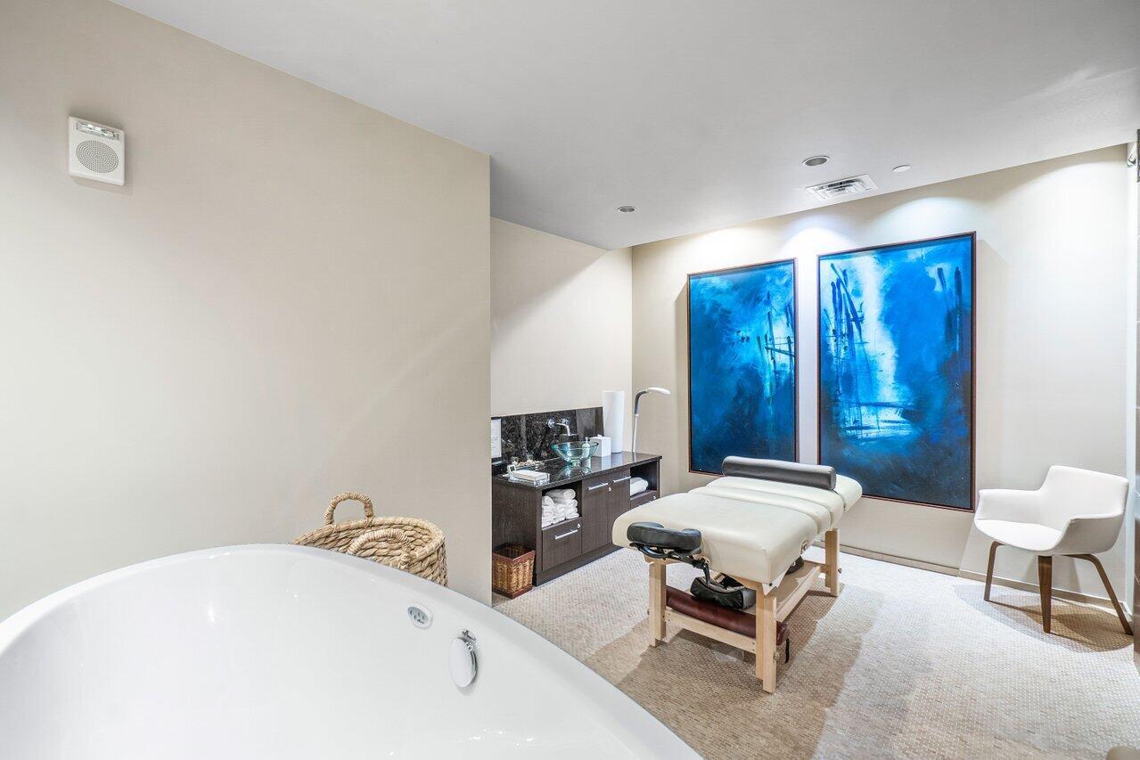 ONE THOUSAND OCEAN - Residential