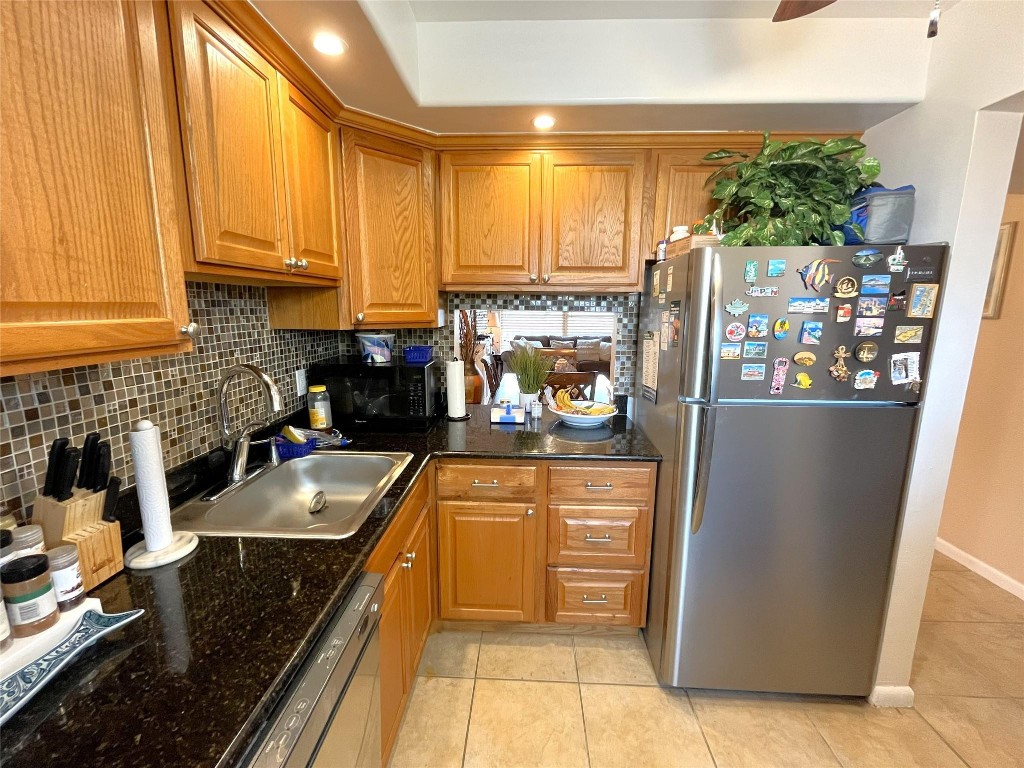ORIOLE GOLF AND TENNIS - Residential