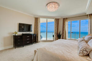 RITZ CARLTON RESIDENCES - Residential