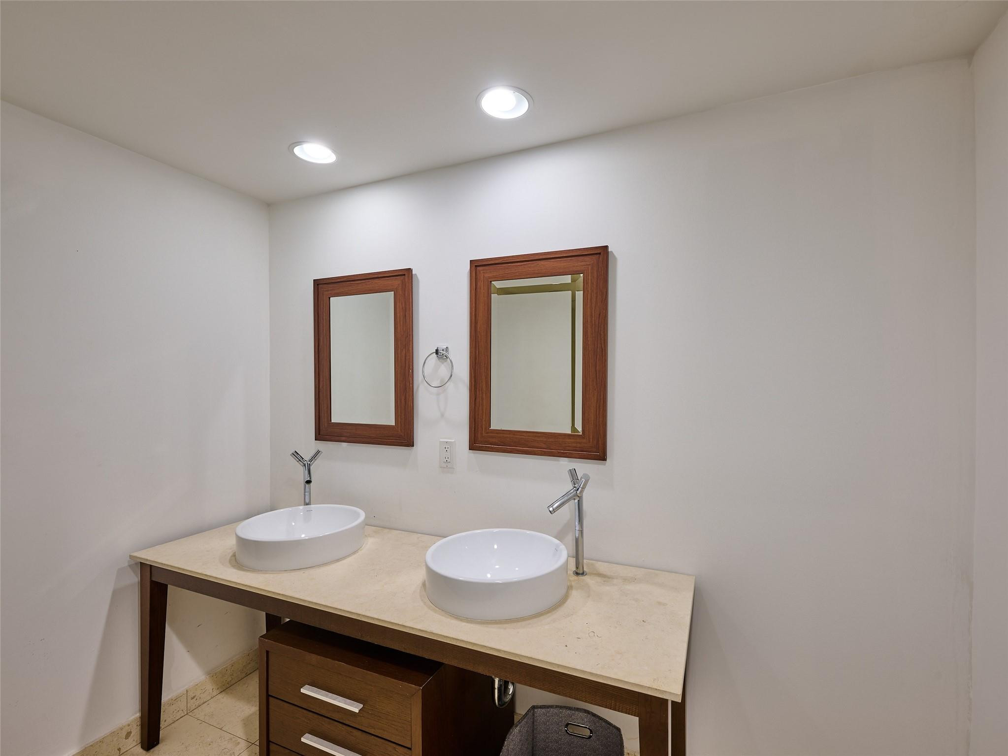 ICON BRICKELL NO TWO - Residential Lease