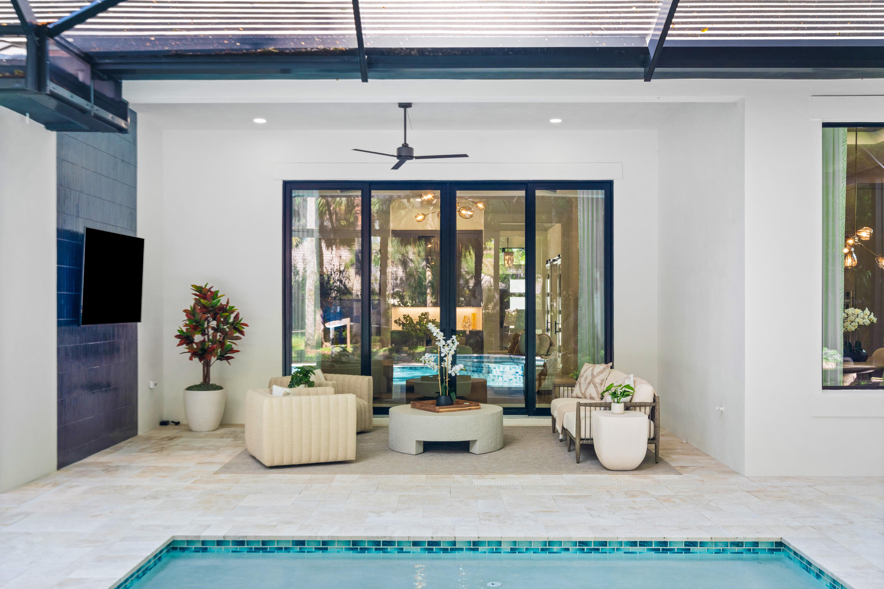 SEAGLASS P. D. - Residential